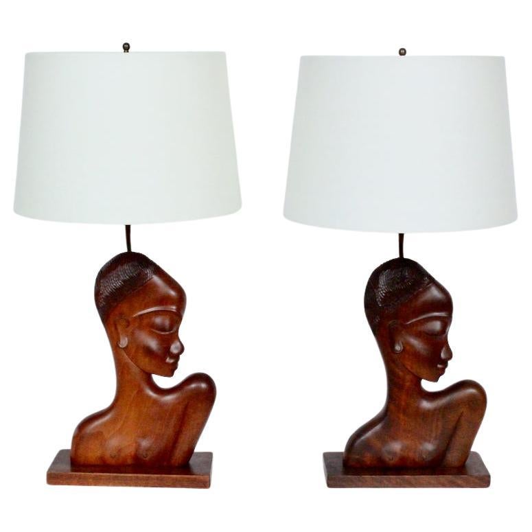 Paire de lampes de bureau en acajou avec buste de gresseur africain Franz Hagenauer, années 1920 en vente