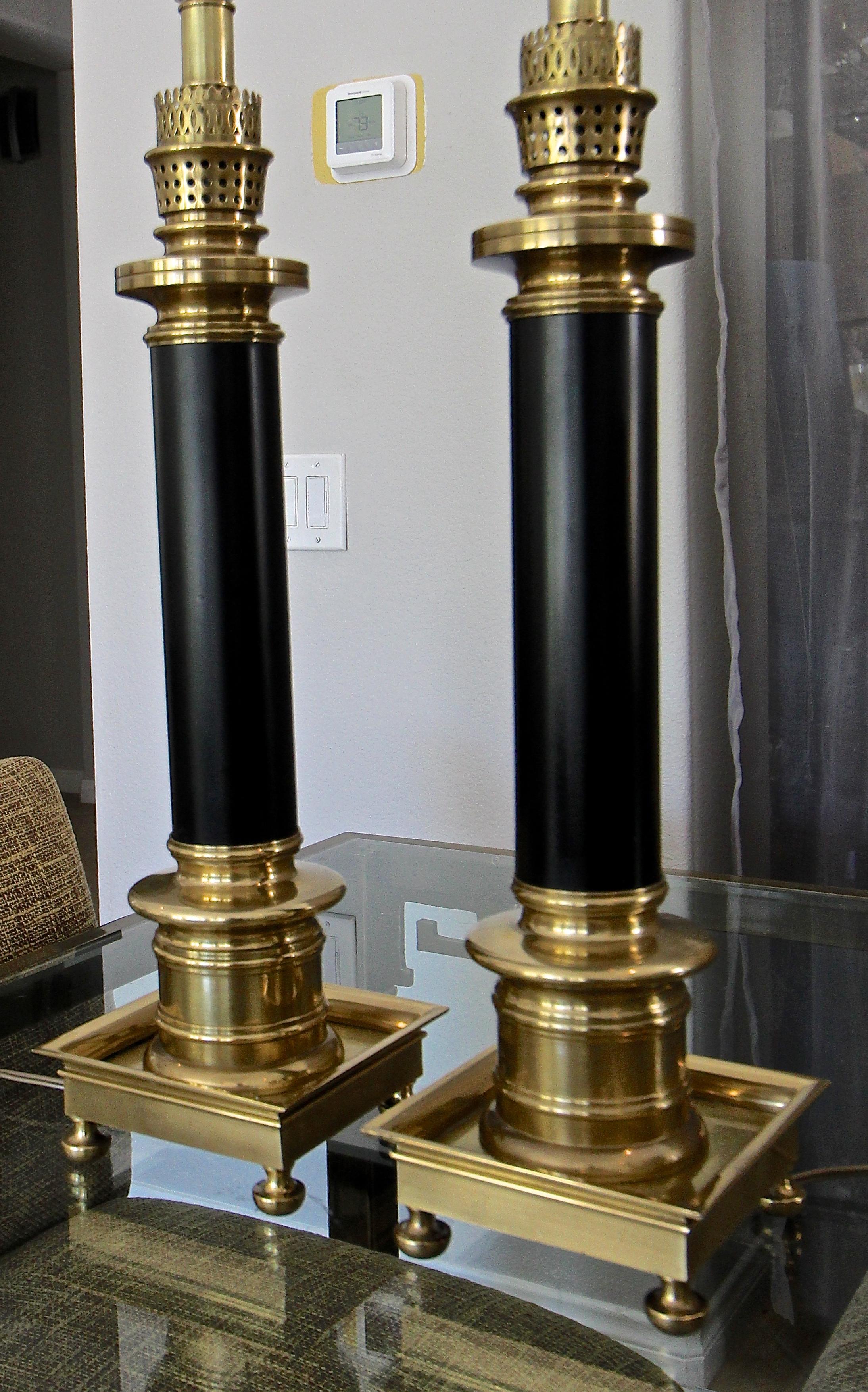 Pair of Frederick Cooper Column Brass Table Lamps In Good Condition In Palm Springs, CA