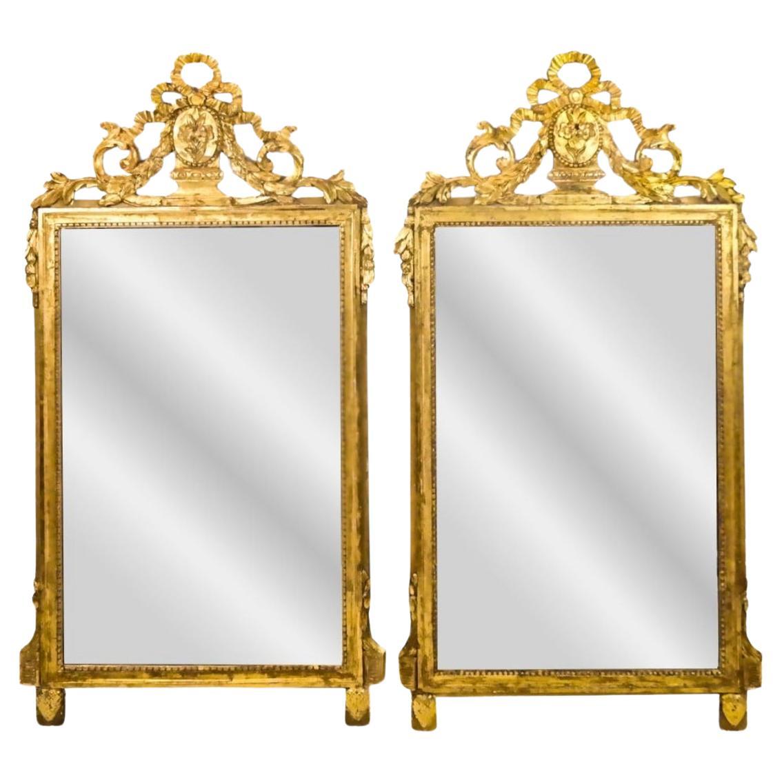 Paar französische Louis-XVI-Giltwood-Spiegel aus dem 18. im Angebot