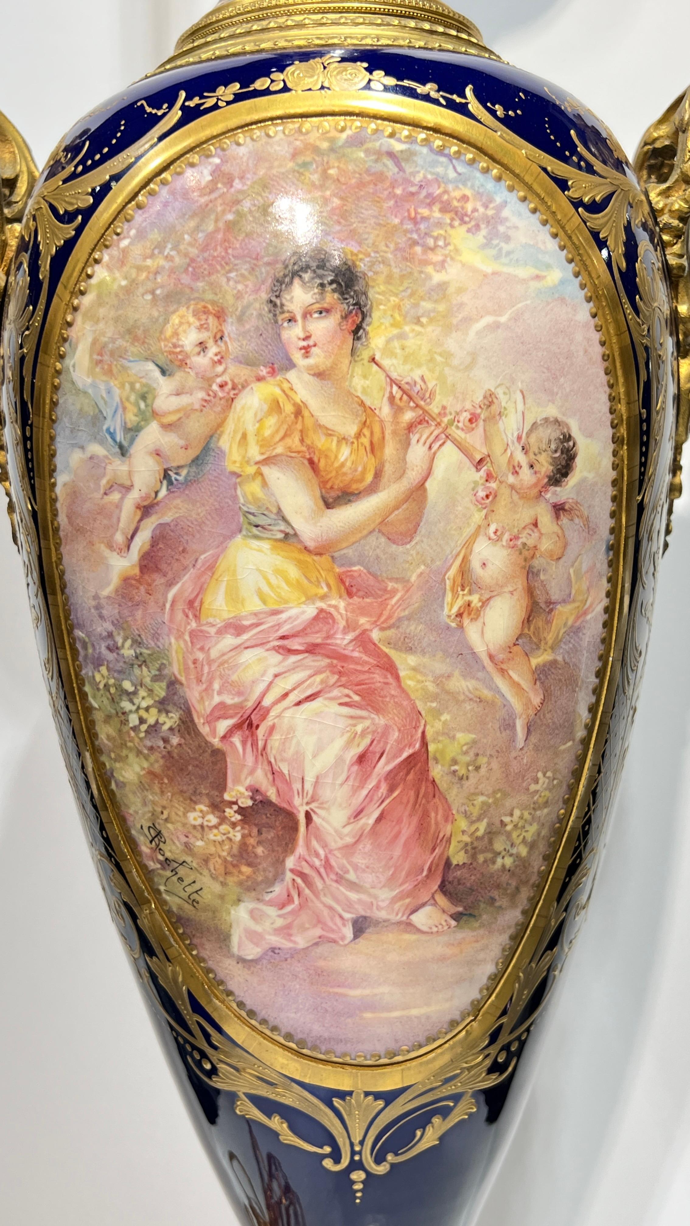 Coppia Francese 19 secolo Francese  Vasi in bronzo e Sèvres fatti su misura per la lampada in vendita 1