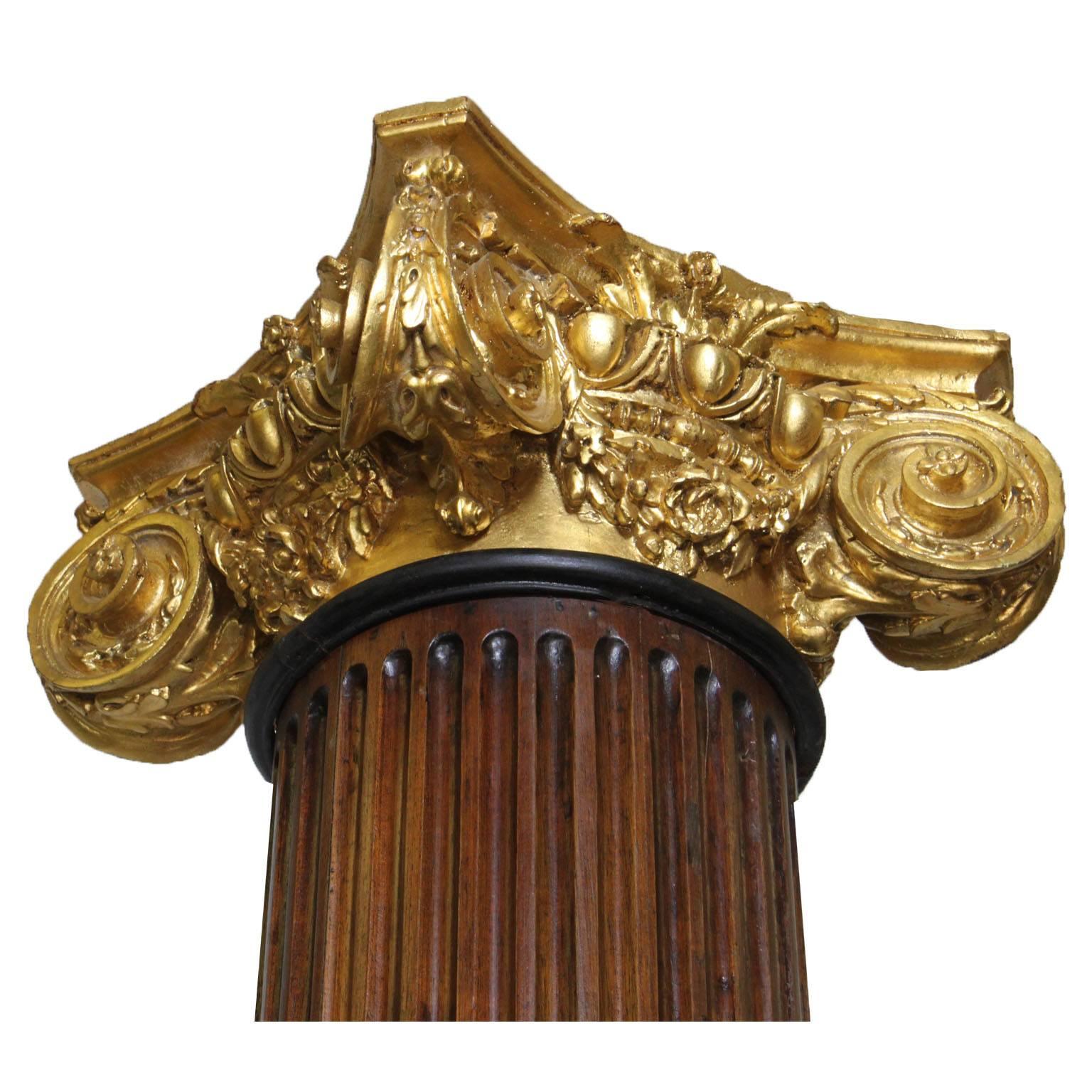 Français Paire de colonnes architecturales corinthiennes de style Louis XVI du XIXe-XXe siècle en vente