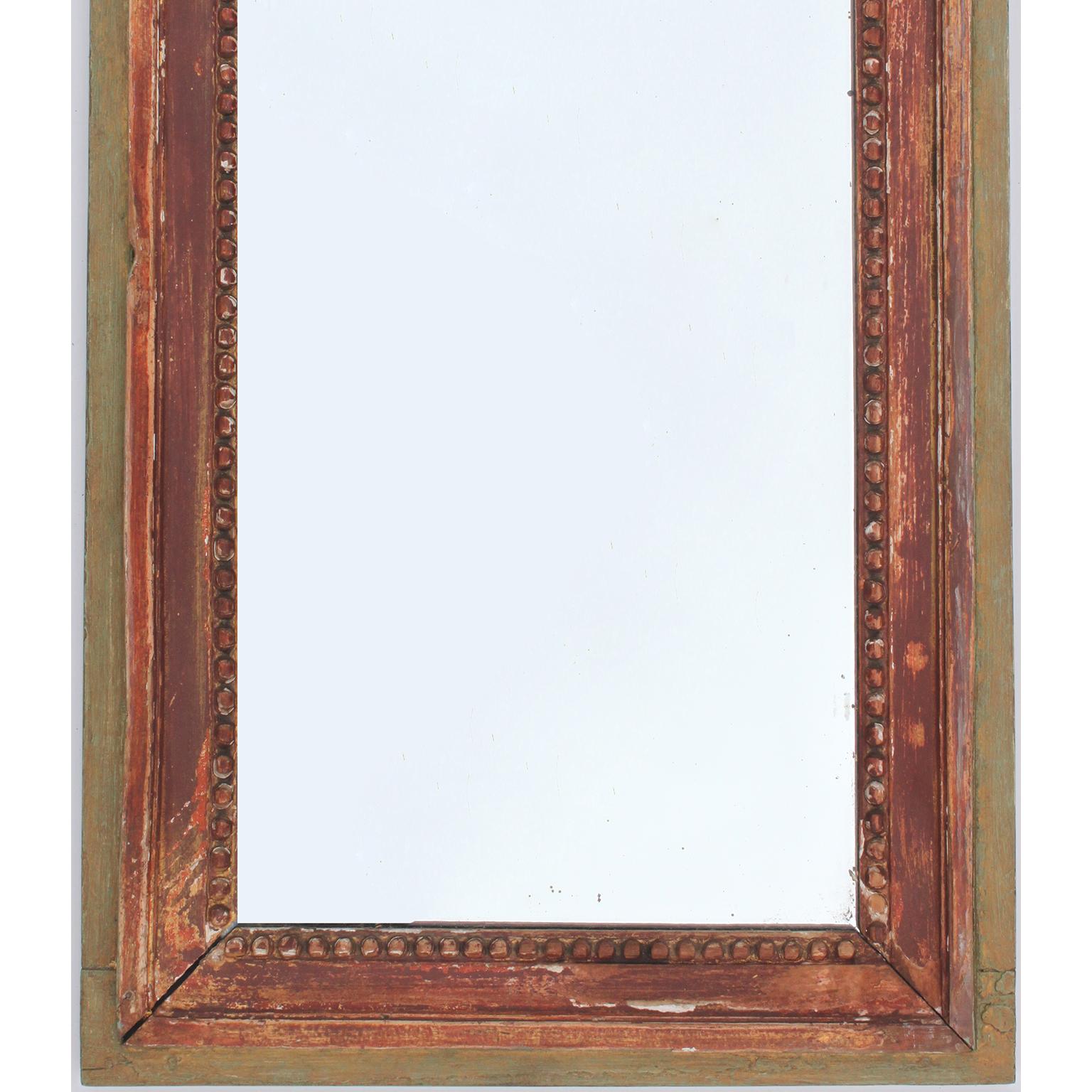 Français Paire de miroirs muraux en bois doré et peinture verte de style Régence du 19ème au 20ème siècle en vente