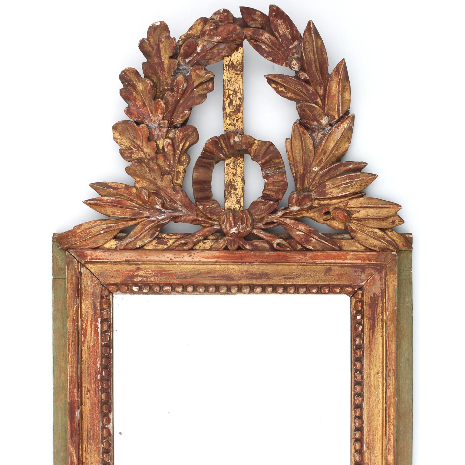 Doré Paire de miroirs muraux en bois doré et peinture verte de style Régence du 19ème au 20ème siècle en vente