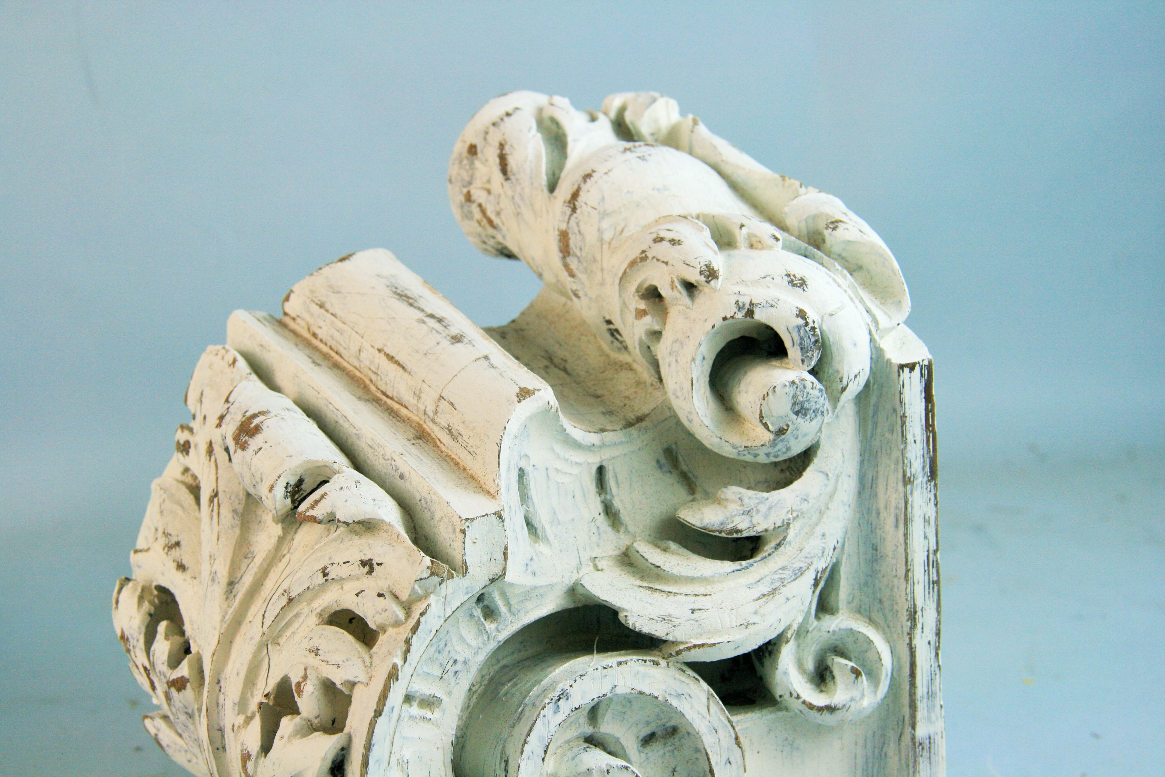 Paar französische geschnitzte Eichenholzkorbeln/Architektenelemente/Buchstützen aus dem 19. Jahrhundert (Hartholz) im Angebot