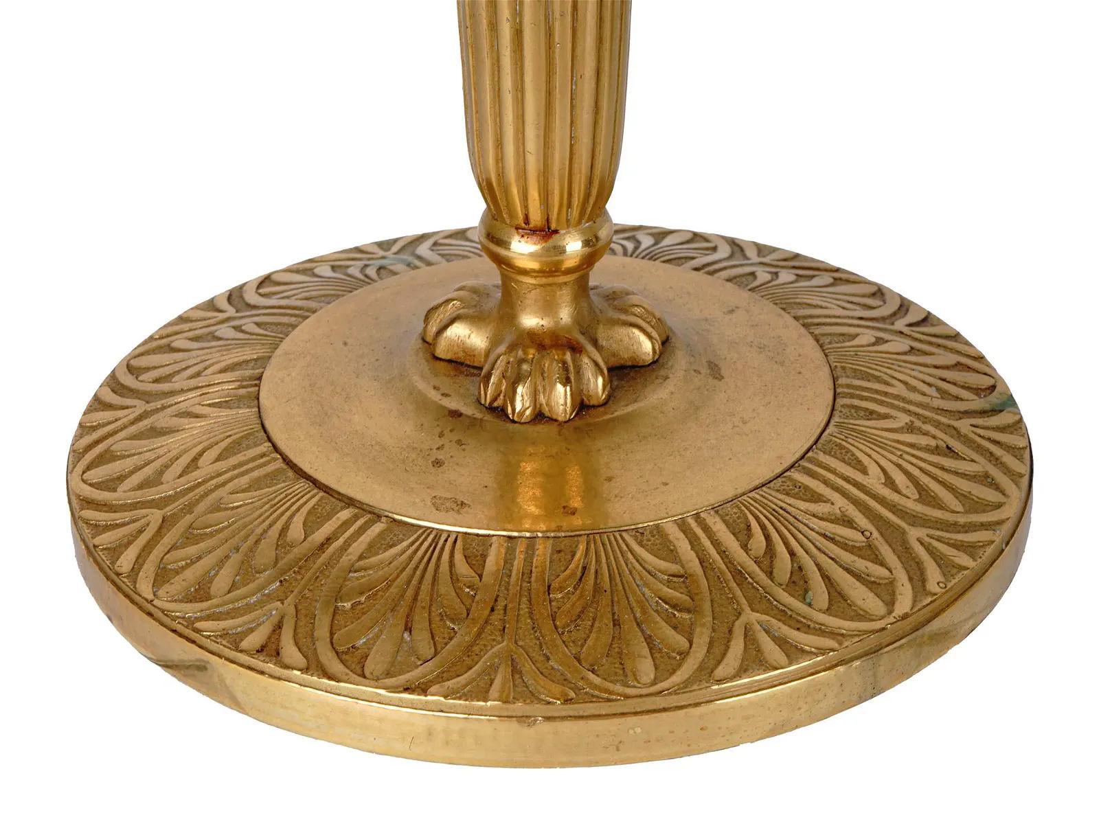Paire de chandeliers en bronze doré de style Empire du XIXe siècle en vente 2