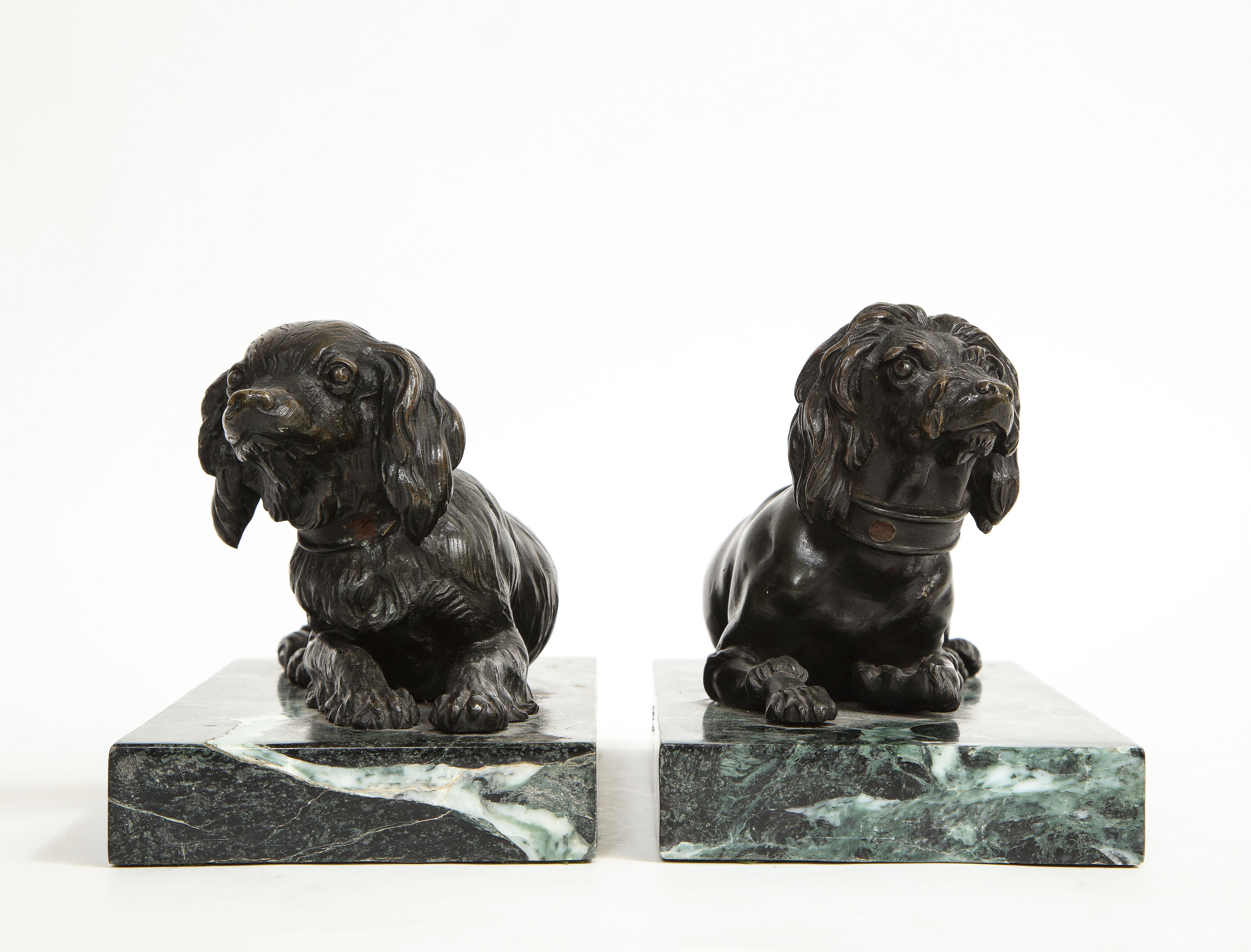 Pair French 19th Century Grand Tour Patinated Bronze Dogs on Green Marble Bases For Sale 4