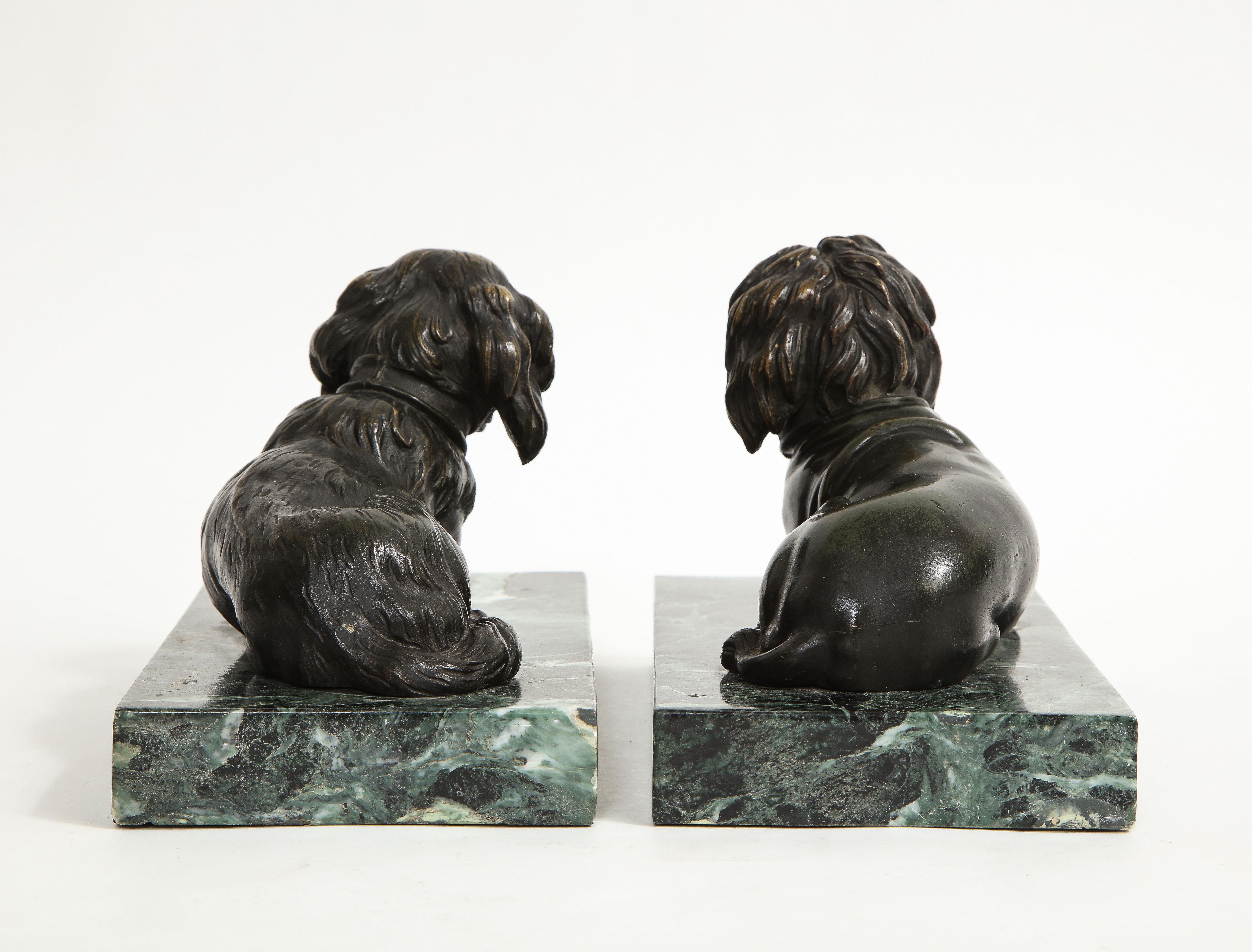Pair French 19th Century Grand Tour Patinated Bronze Dogs on Green Marble Bases For Sale 5