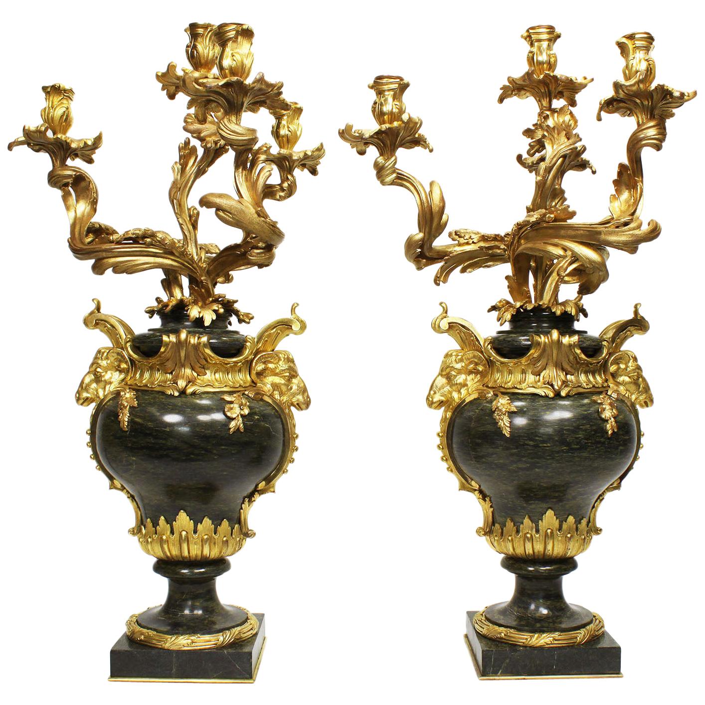 Paire de candélabres de style Louis XV du 19ème siècle en marbre et bronze doré Henri Vian