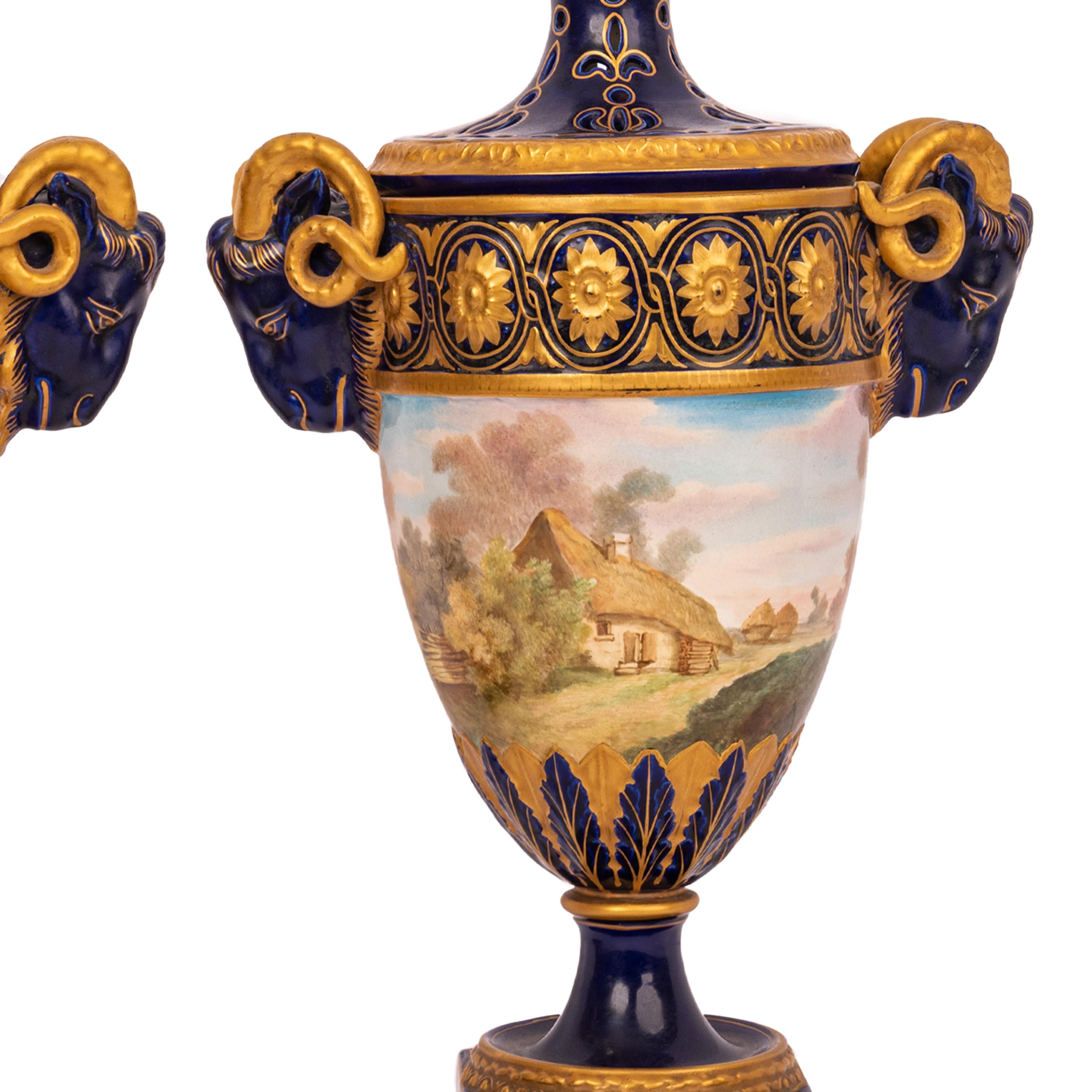 Coppia Antique French Porcelain Rams Head lidded Vases Urns PotPourri Veuve Perrin in vendita 2
