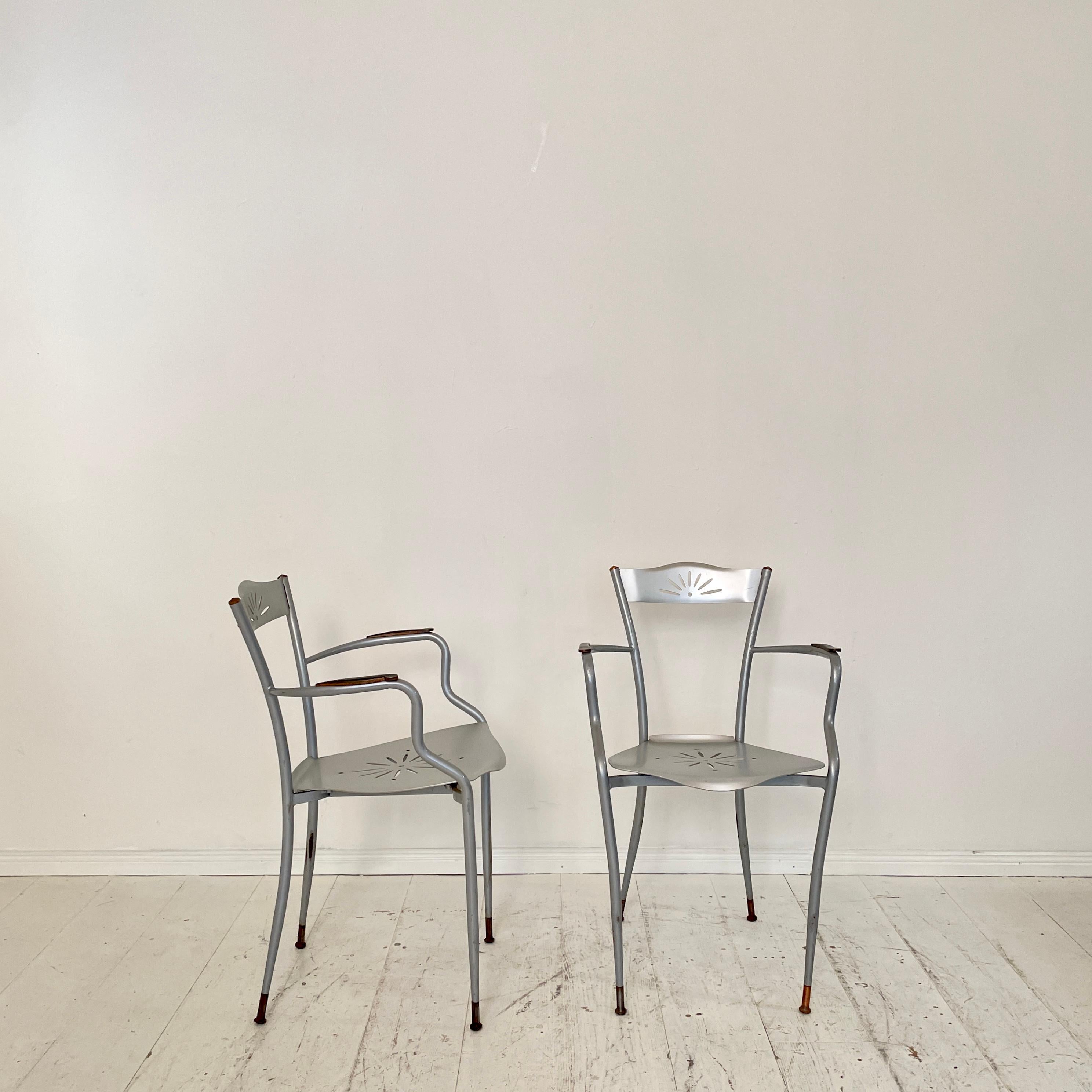 Französische Sessel aus Metall und Kupfer, um 1980, Paar im Zustand „Gut“ im Angebot in Berlin, DE