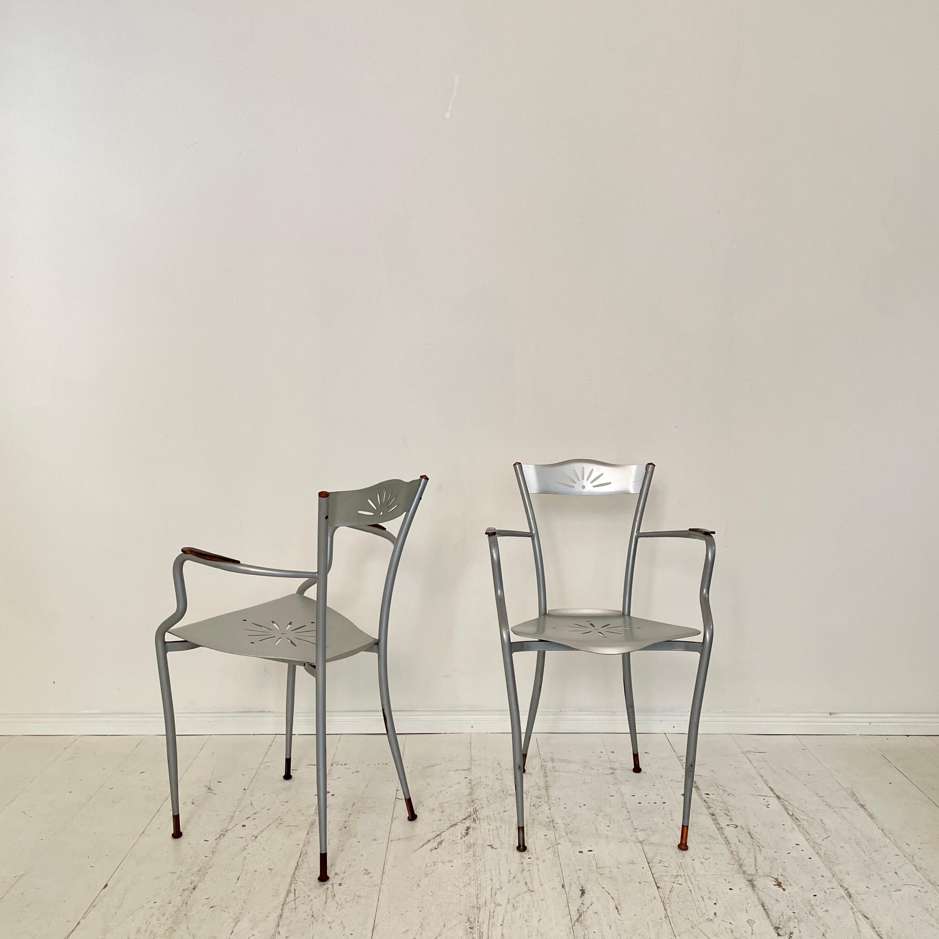 Französische Sessel aus Metall und Kupfer, um 1980, Paar im Angebot 1
