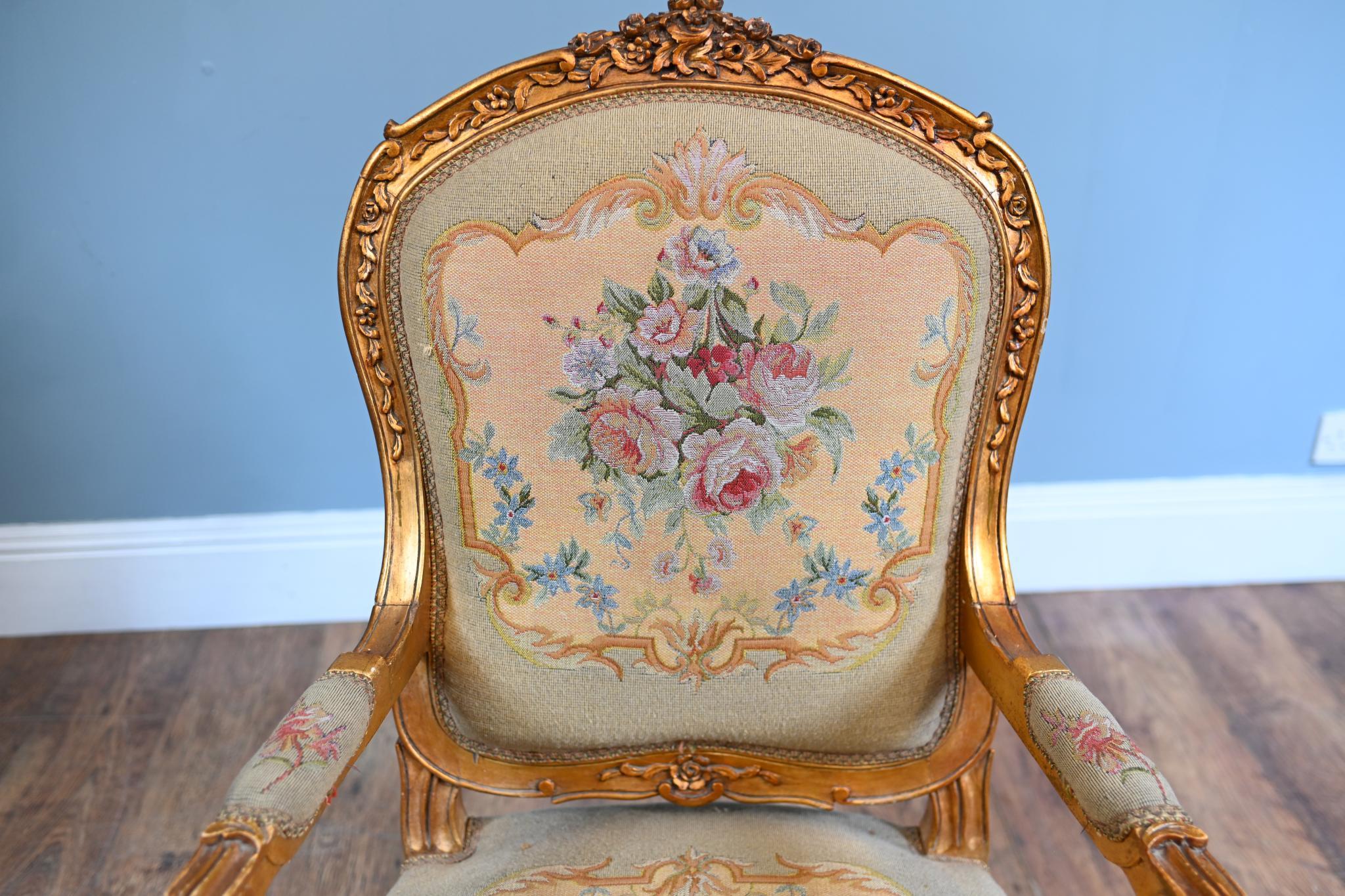 Paire de fauteuils Louis XV dorés Fauteuil à l'aiguille Bon état - En vente à Potters Bar, GB