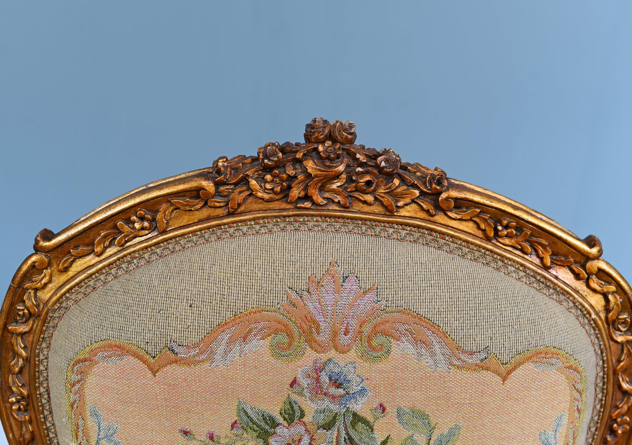 Paire de fauteuils Louis XV dorés Fauteuil à l'aiguille en vente 1