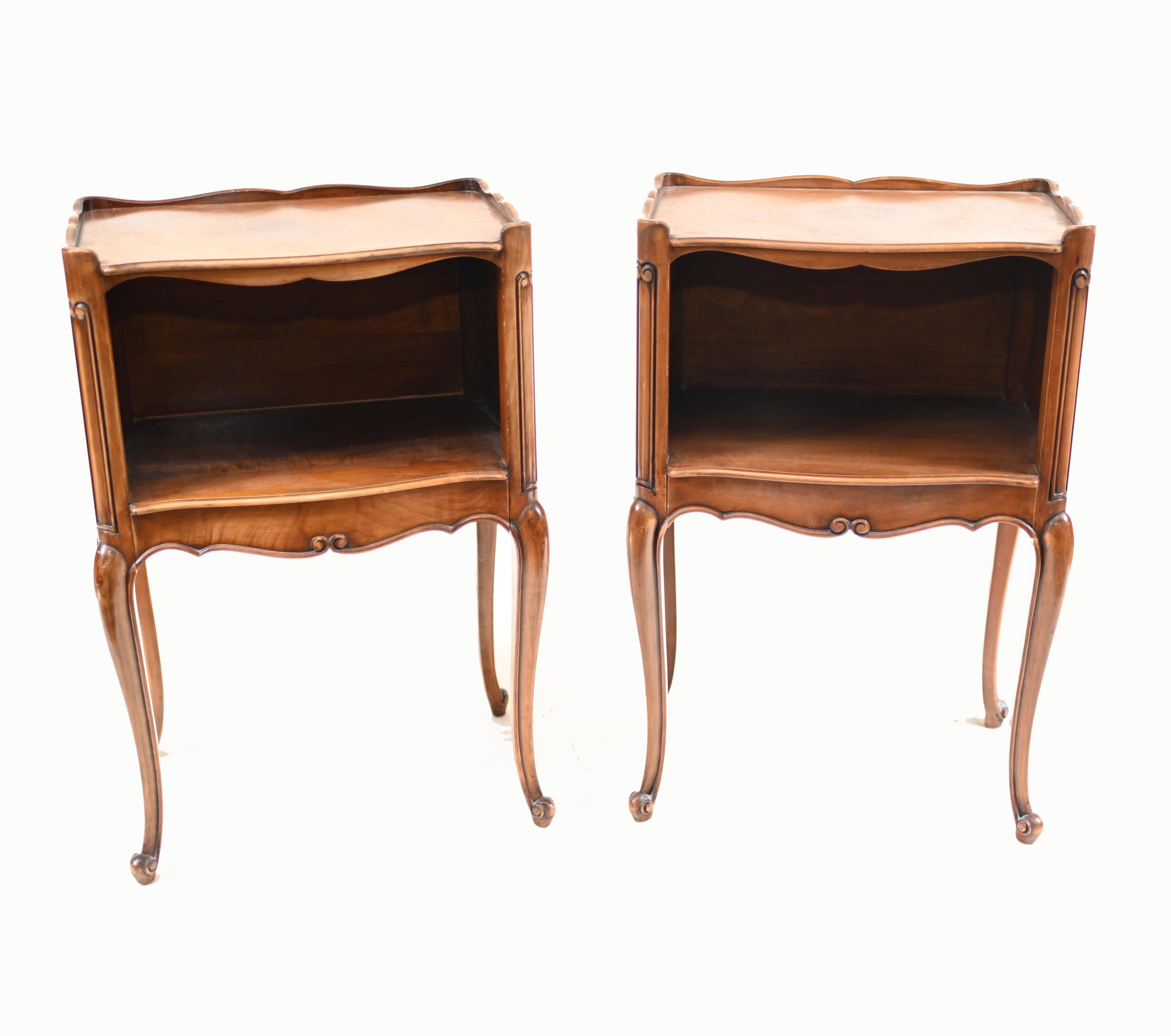Pair French Bedside Cabinets Antique Walnut Nightstands 4