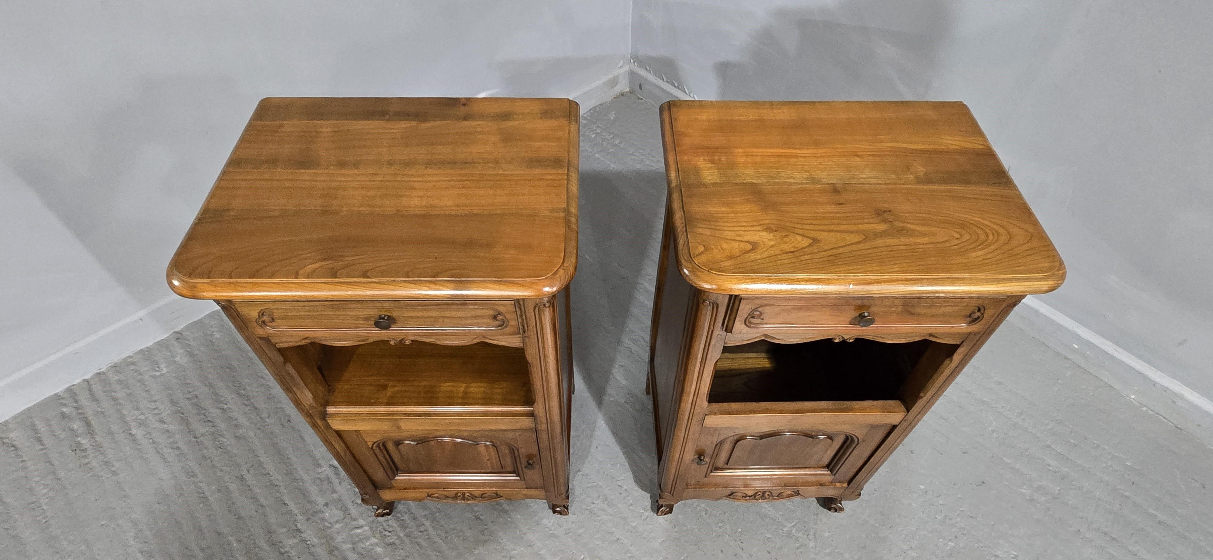 Pair French Bedside Lamp Tables In Good Condition For Sale In Swadlincote, GB