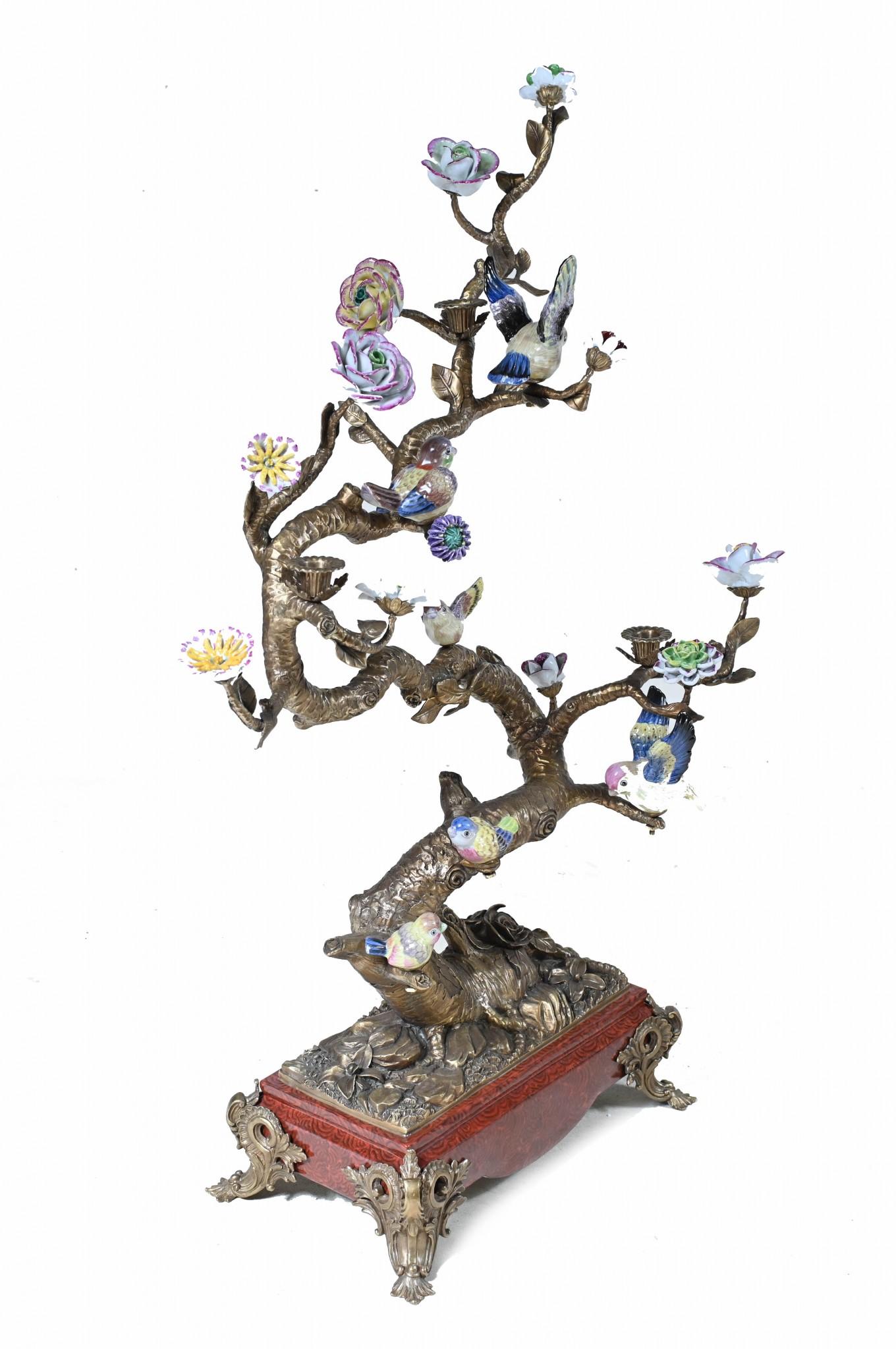 Paar französische Vogelmarken-Parrots aus Goldbronze-Porzellan mit Ormolu-Porzellan im Angebot 6