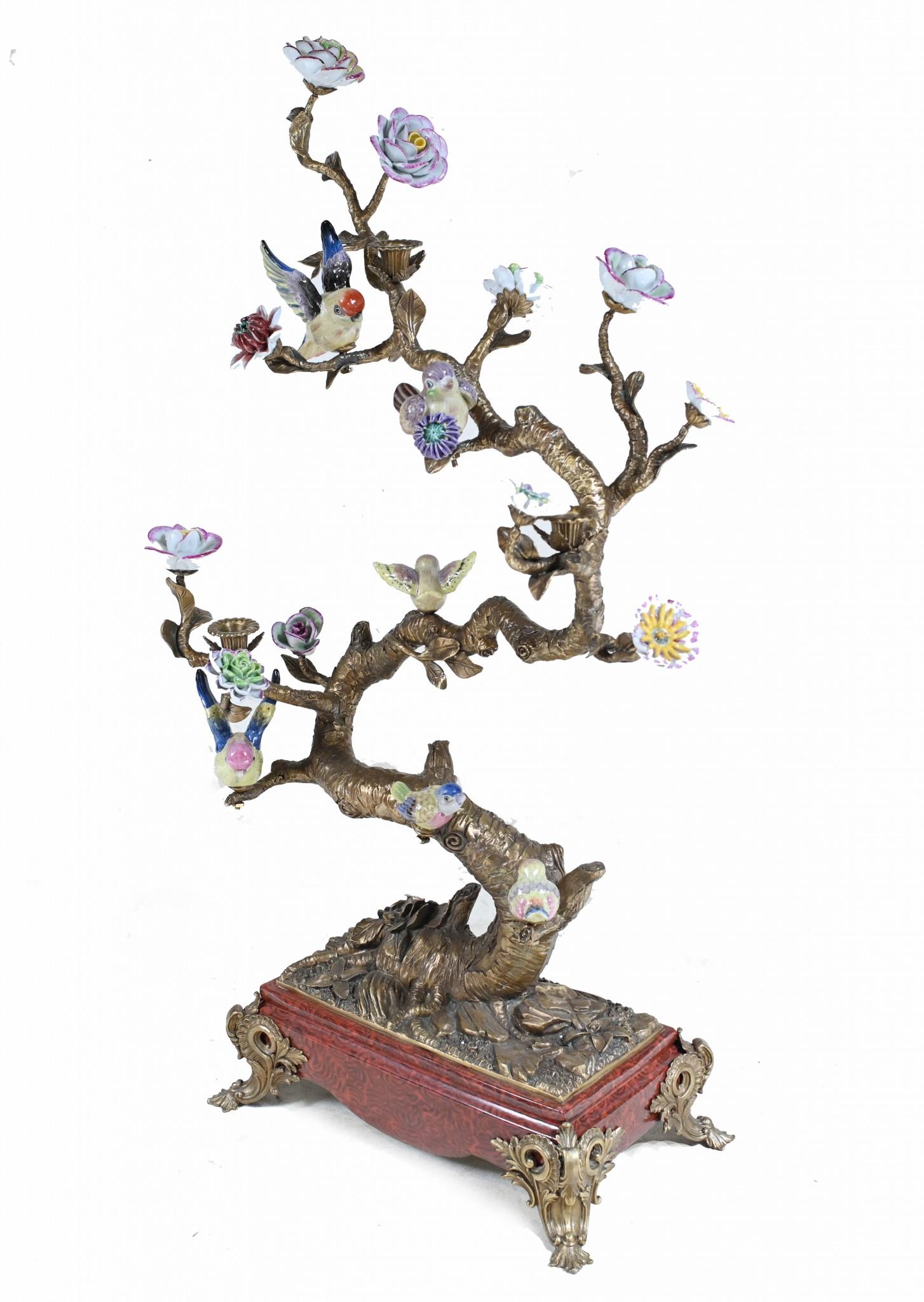 Paar französische Vogelmarken-Parrots aus Goldbronze-Porzellan mit Ormolu-Porzellan im Angebot 12