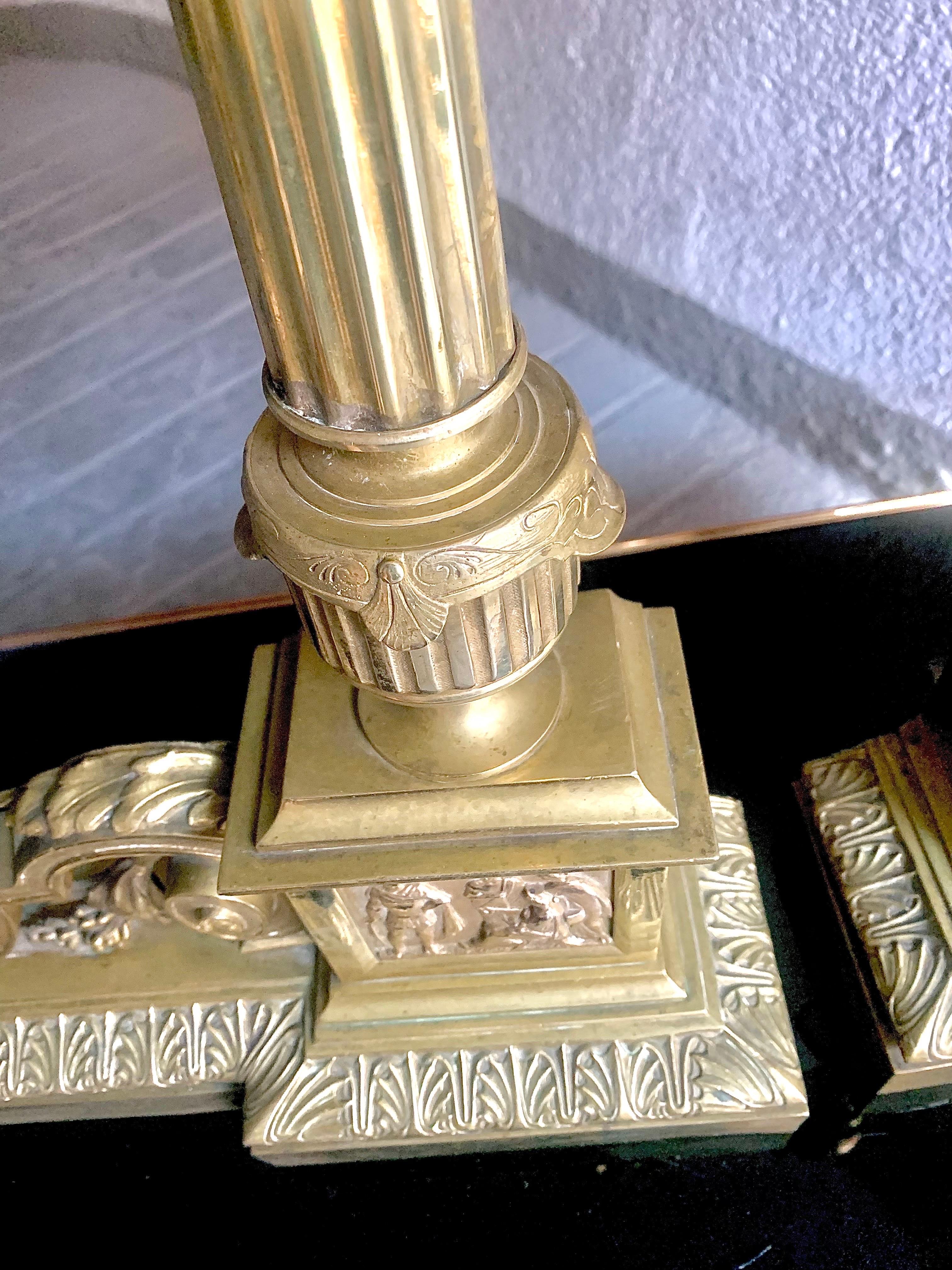 Coppia di androni francesi in ottone Chenets Stile Impero Neoclassico in vendita 9