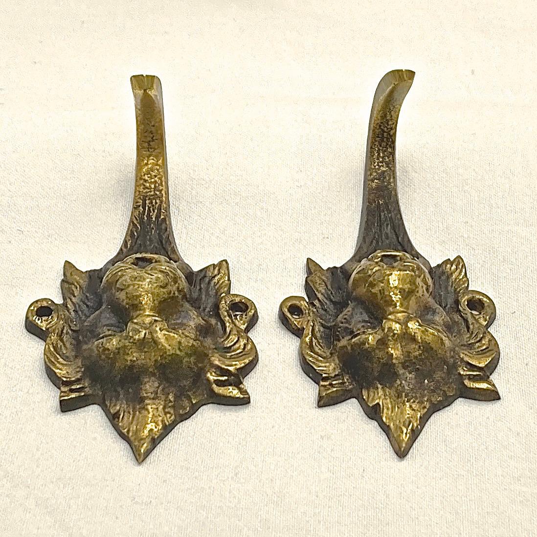 Pair French Brass Lion Head Design Single Hooks  1