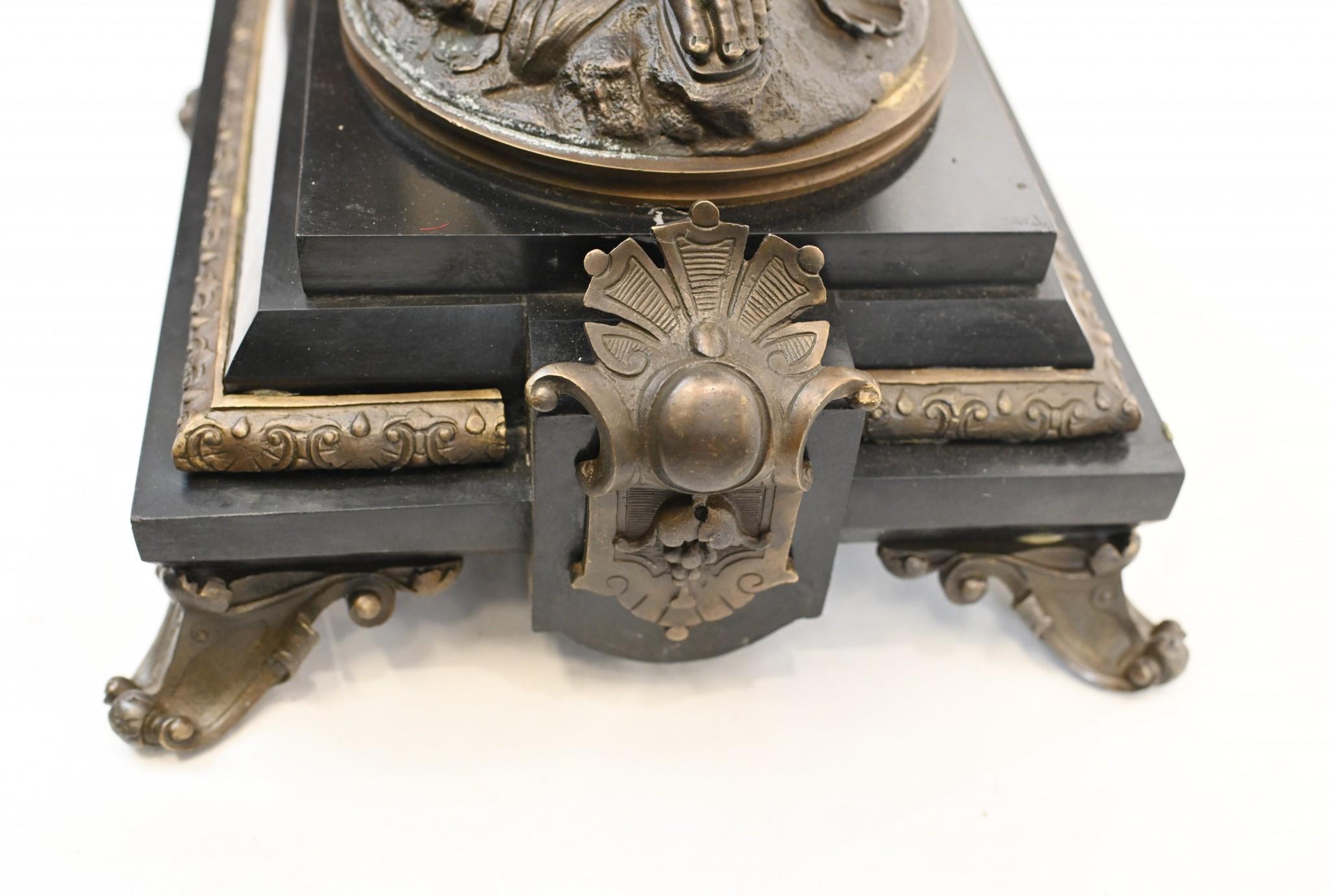 Paar Französisch Bronze Kandelaber - Signiert Gregoire Torcheres 3 ft im Angebot 3