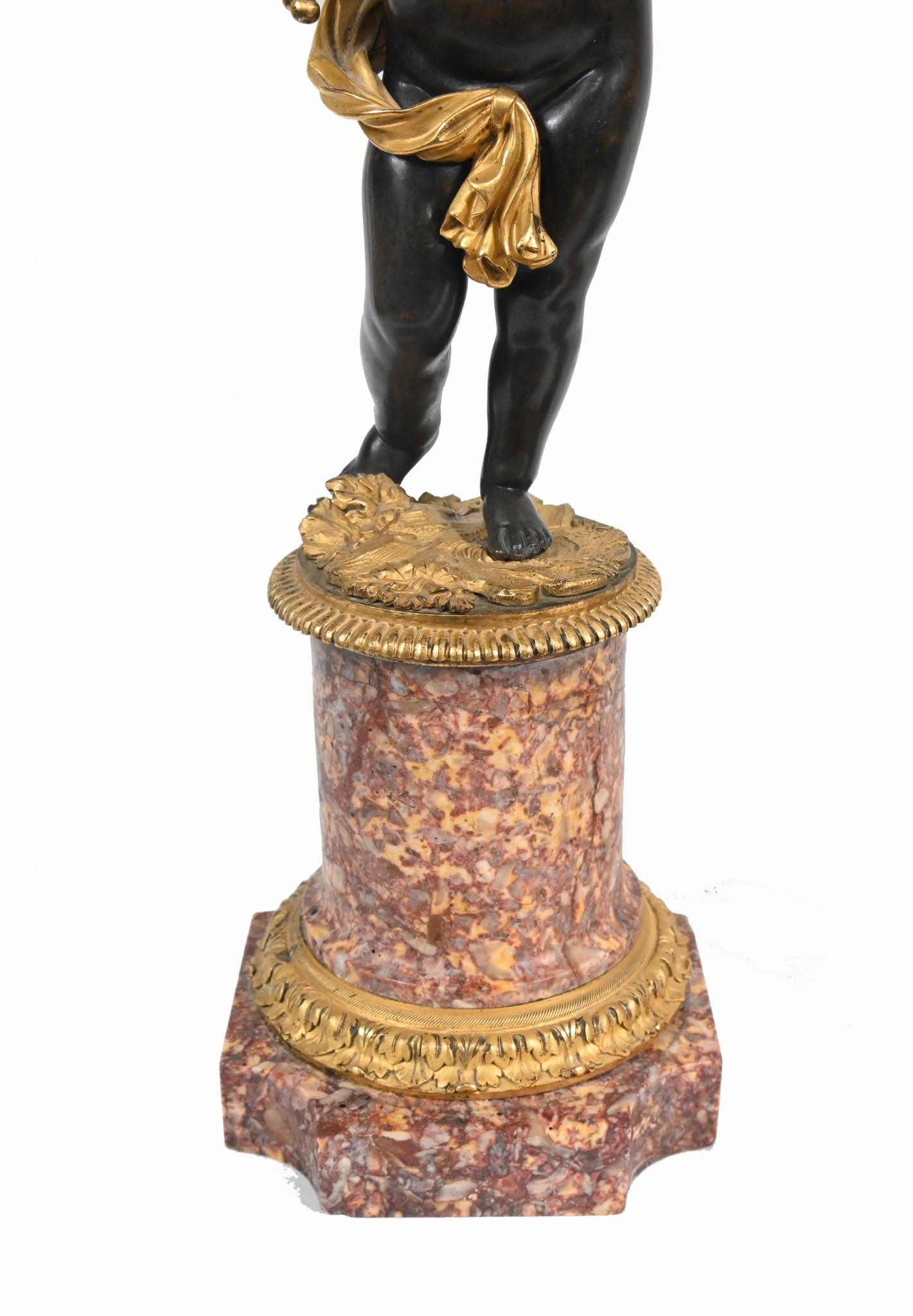Coppia di candelabri Cherub in bronzo francese Clodion in vendita 7