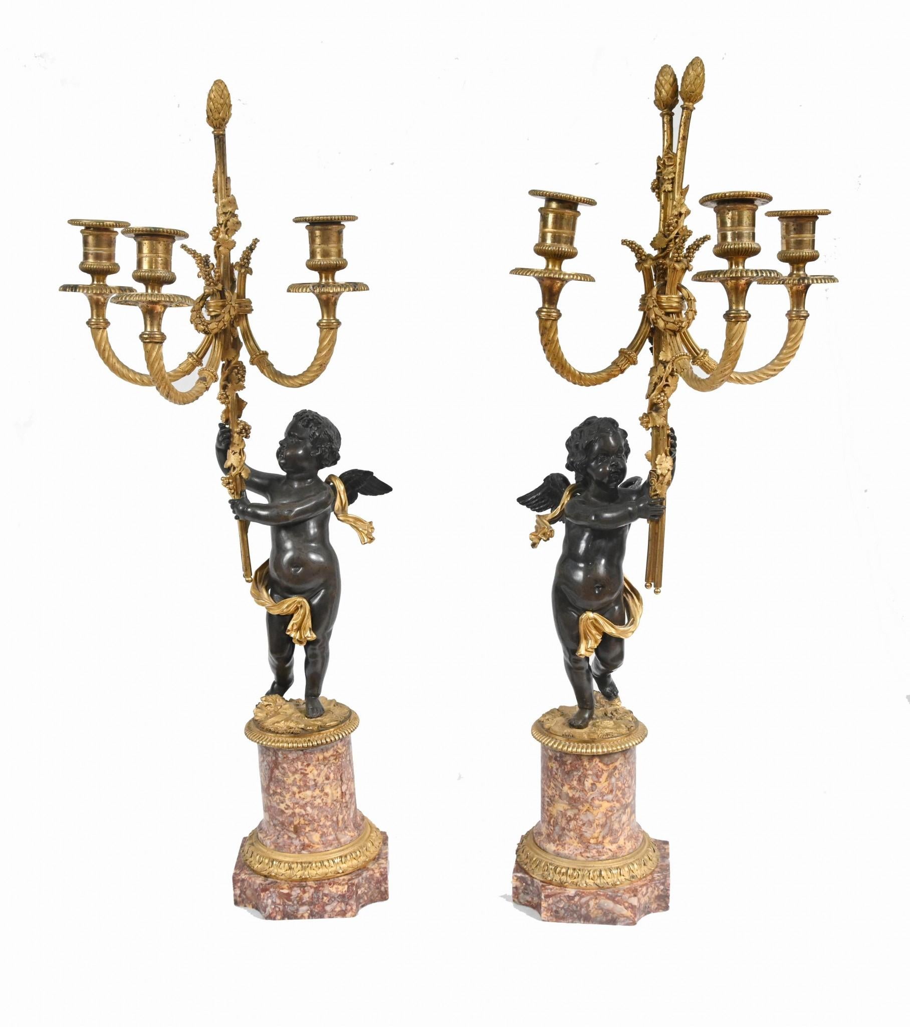 Coppia di candelabri Cherub in bronzo francese Clodion in vendita 9