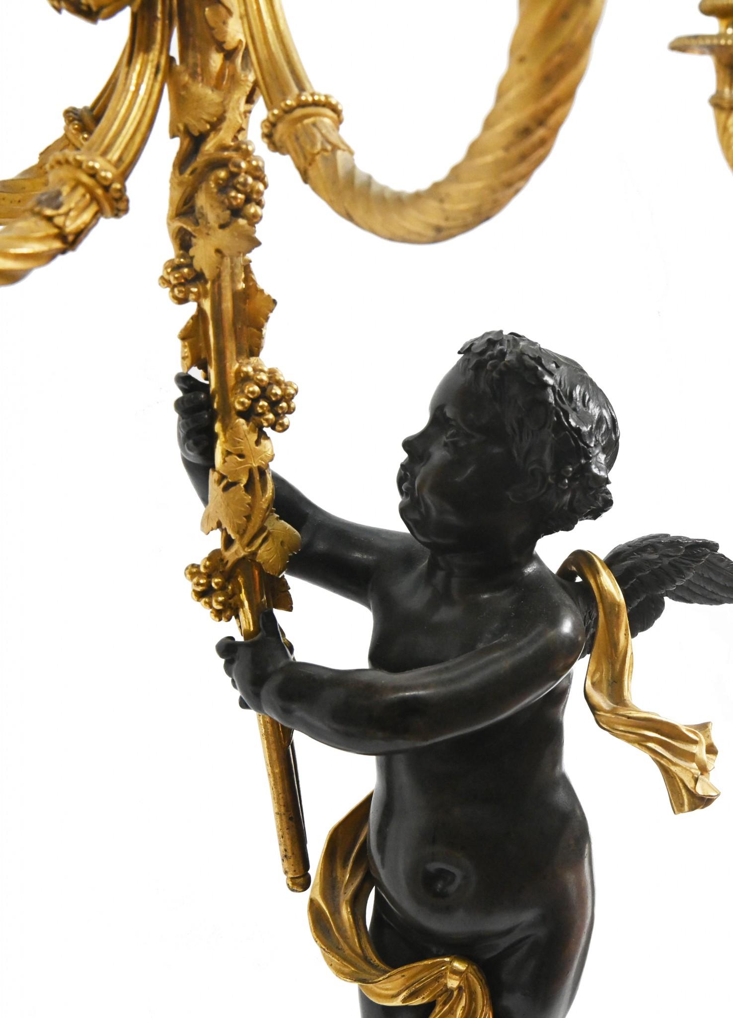 Coppia di candelabri Cherub in bronzo francese Clodion in vendita 11