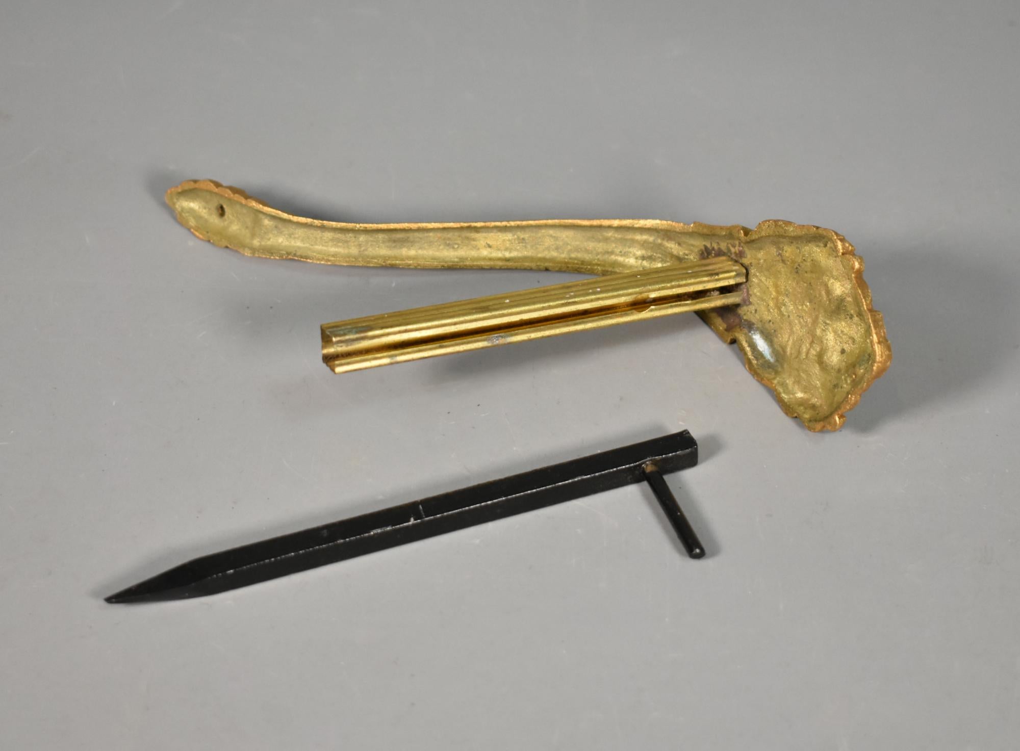 Coppia di fermatende francesi in bronzo in stile Luigi XVI in vendita 6