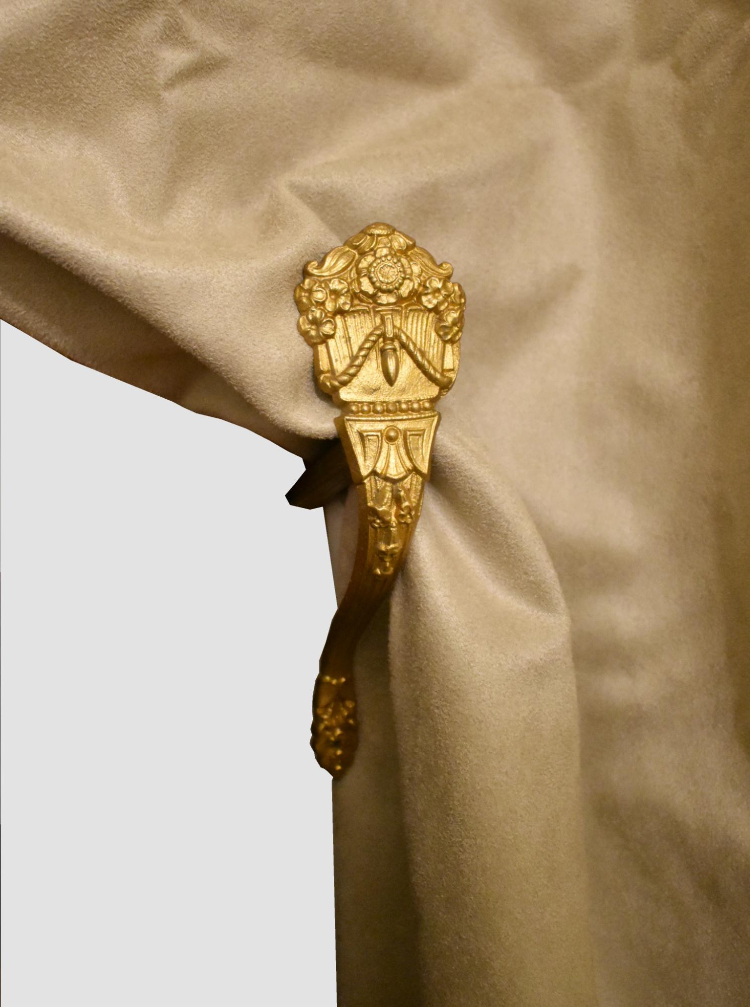 Coppia di fermatende francesi in bronzo in stile Luigi XVI in vendita 8