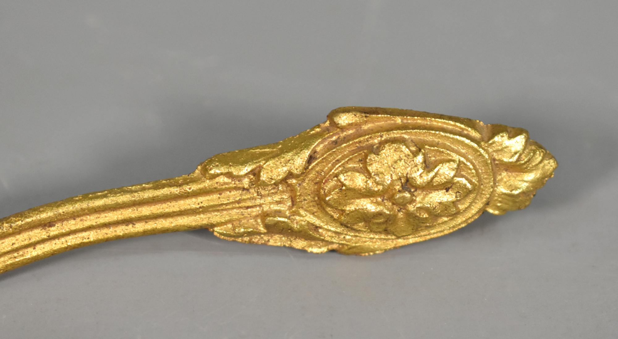 Coppia di fermatende francesi in bronzo in stile Luigi XVI in vendita 2