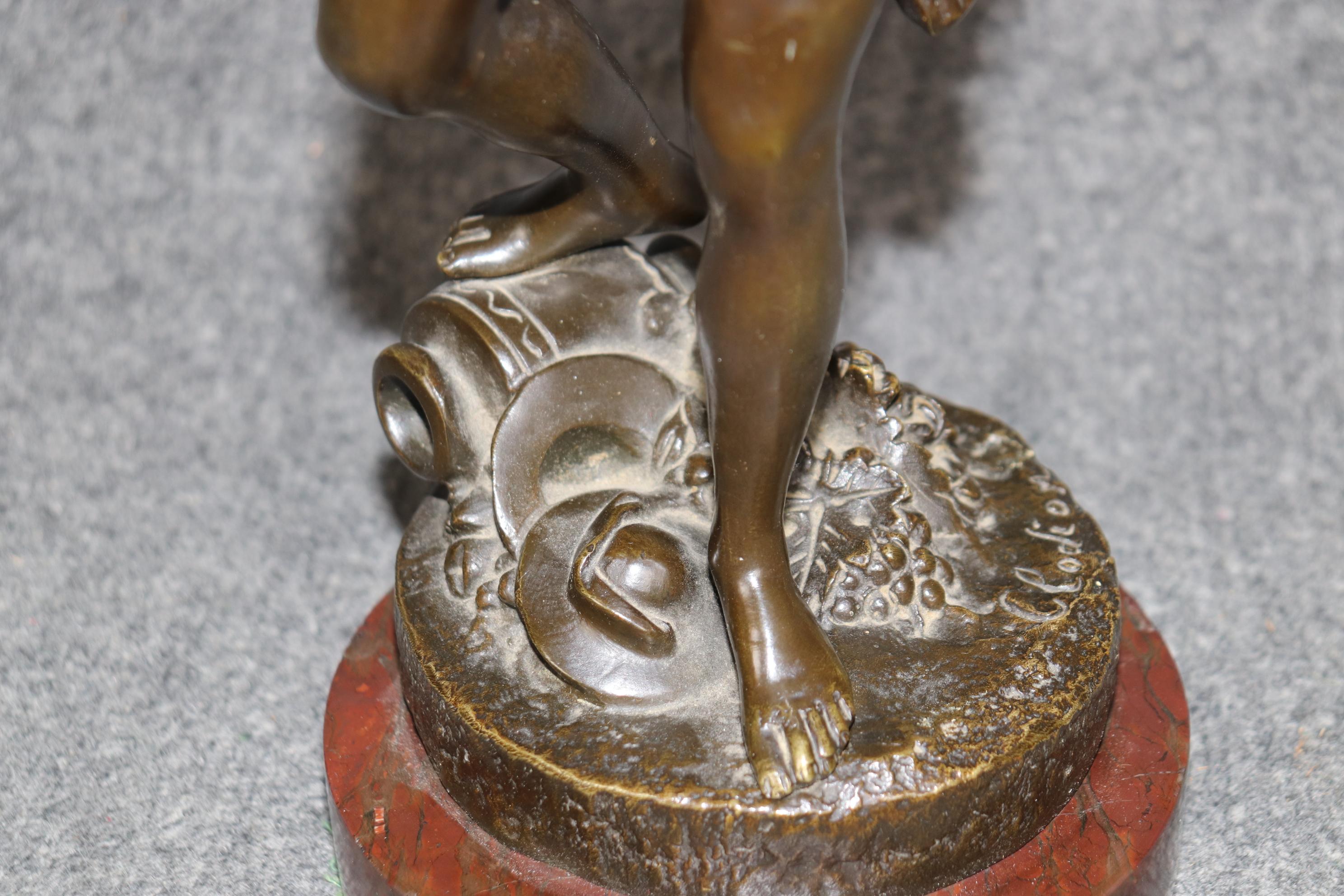 Coppia di sculture francesi in bronzo di Satiro e Dama Rouge con base in marmo di Clodio in vendita 5