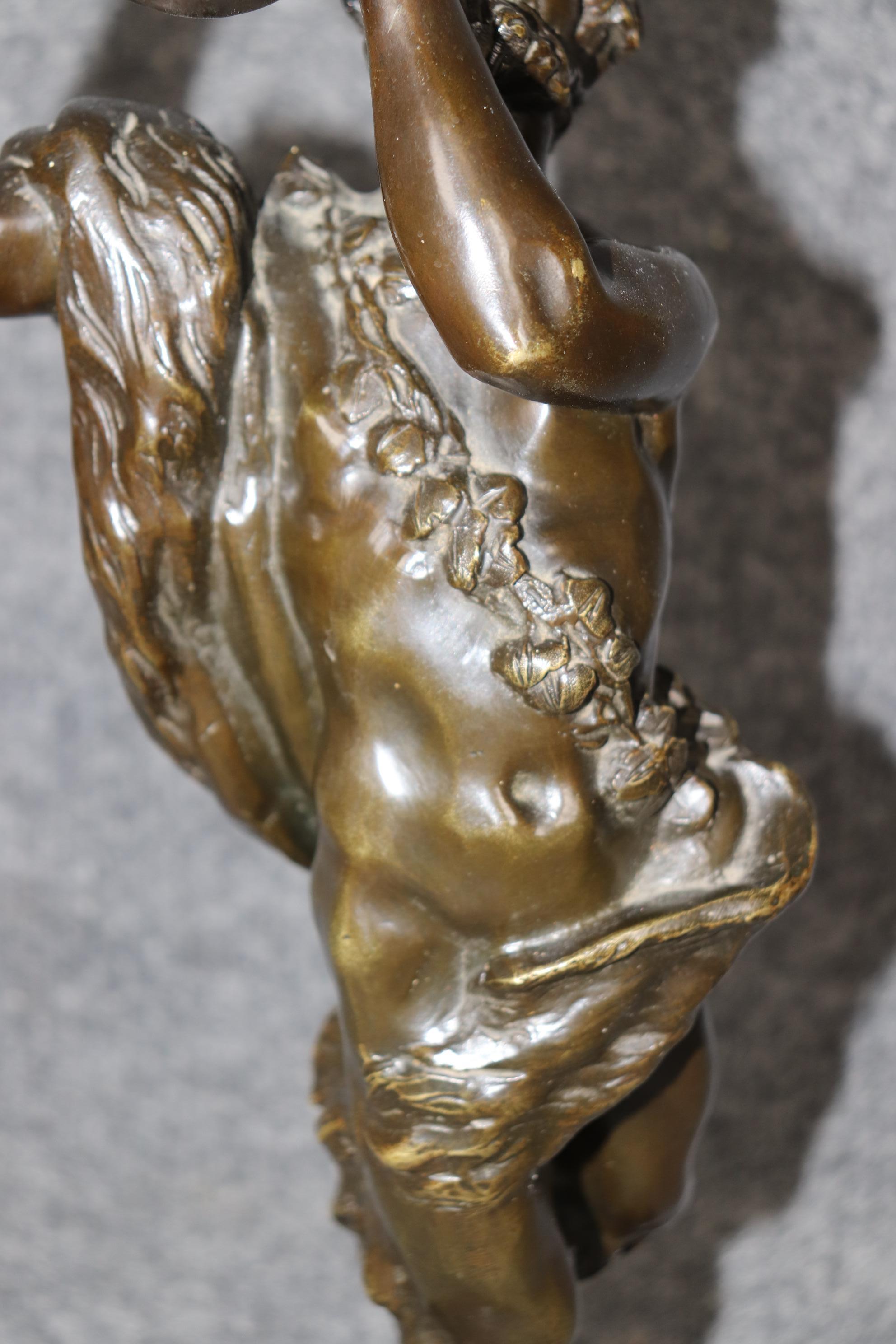 Coppia di sculture francesi in bronzo di Satiro e Dama Rouge con base in marmo di Clodio in vendita 9