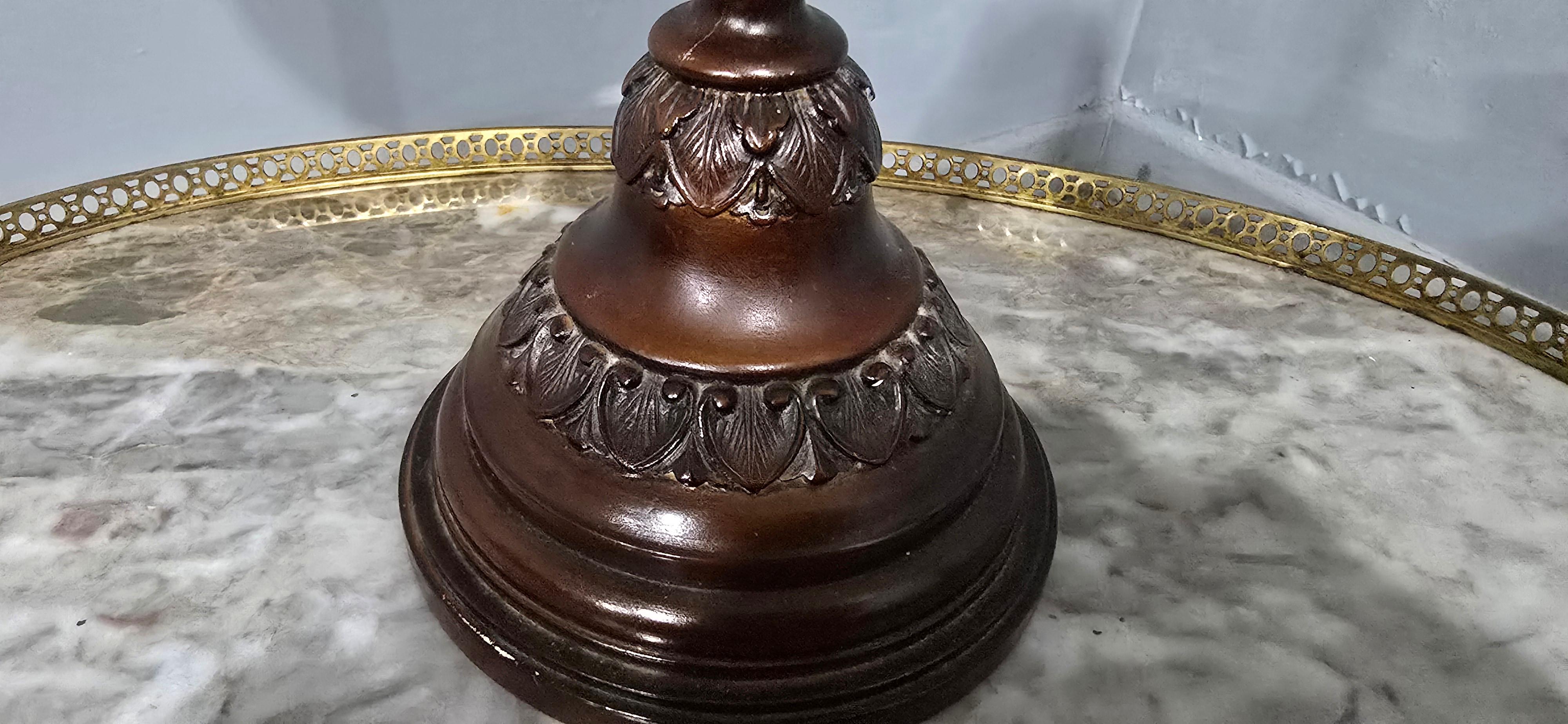 Pareja de Lámparas de Mesa Francesas Bronceadas Metal en venta