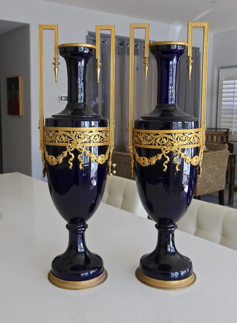 Pair of French Cobalt Blue Gilt Bronze Ormolu-Mounted Urns In Fair Condition For Sale In Palm Springs, CA