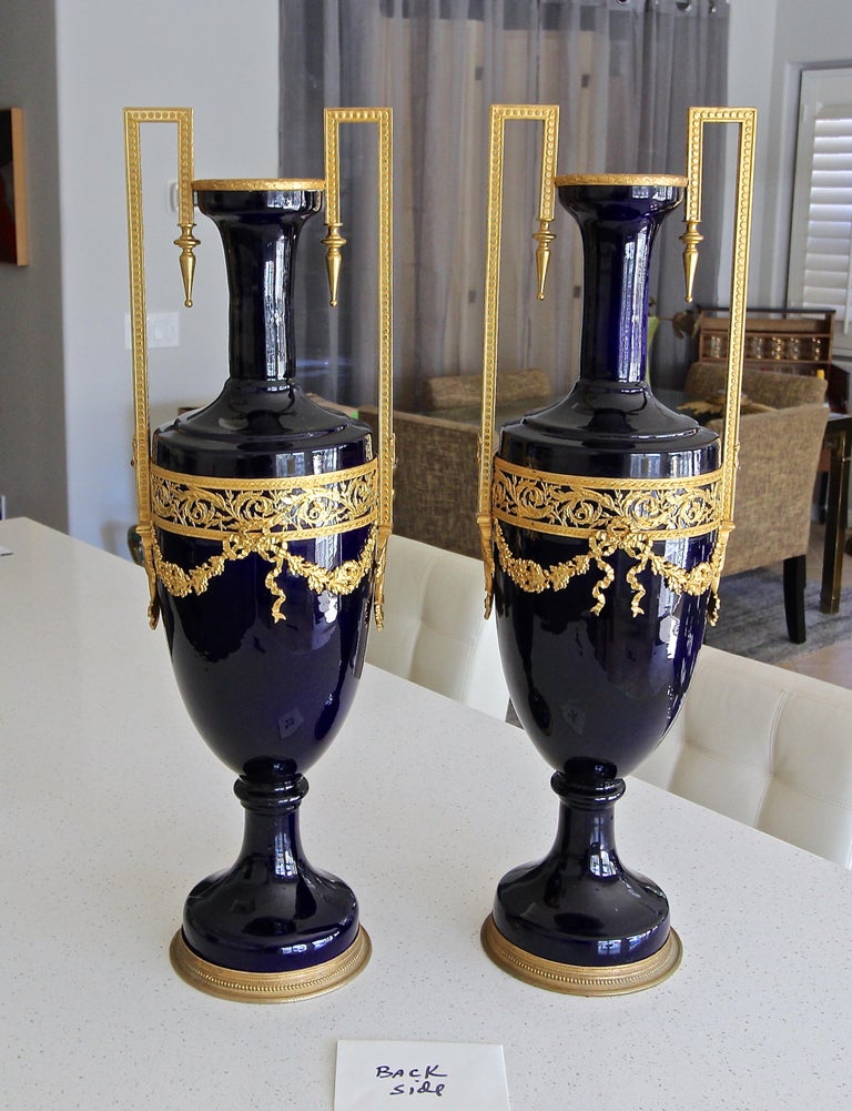 Pair of French Cobalt Blue Gilt Bronze Ormolu-Mounted Urns For Sale 1
