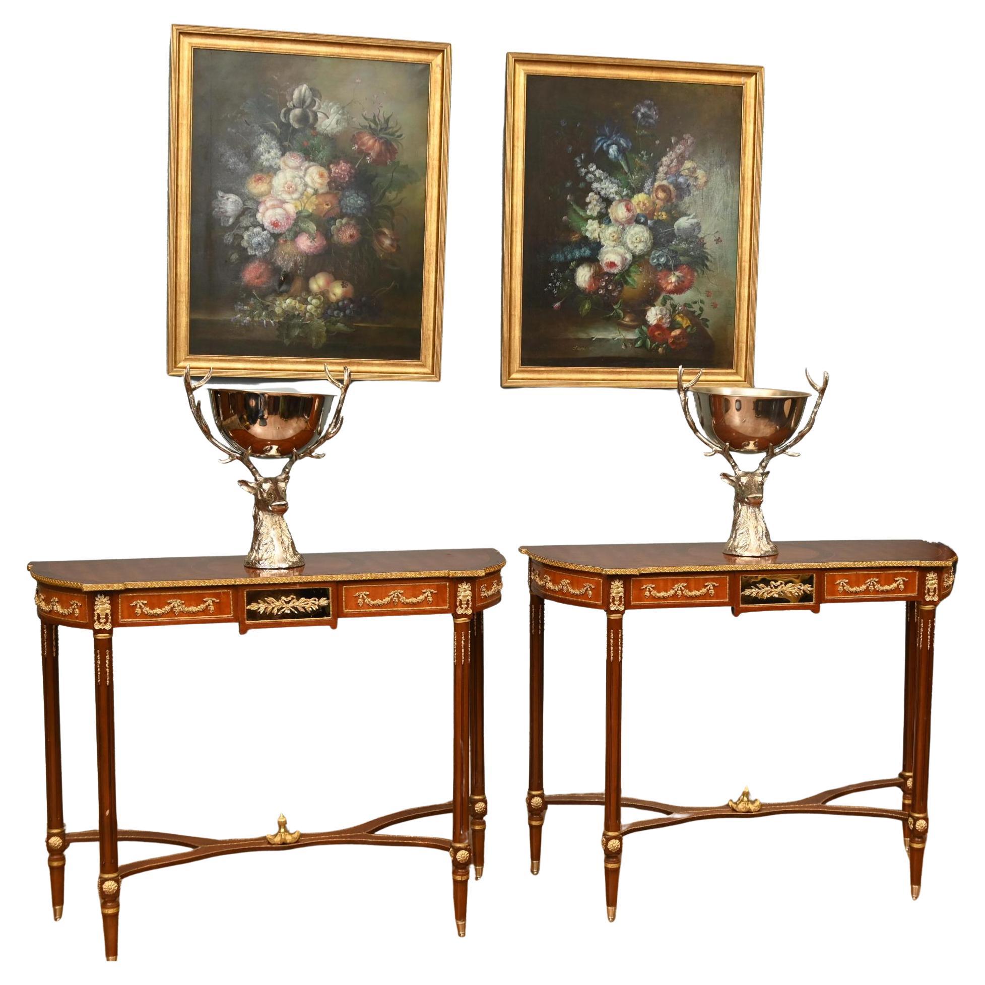 Paire de consoles françaises Table d'appoint Louis XVI