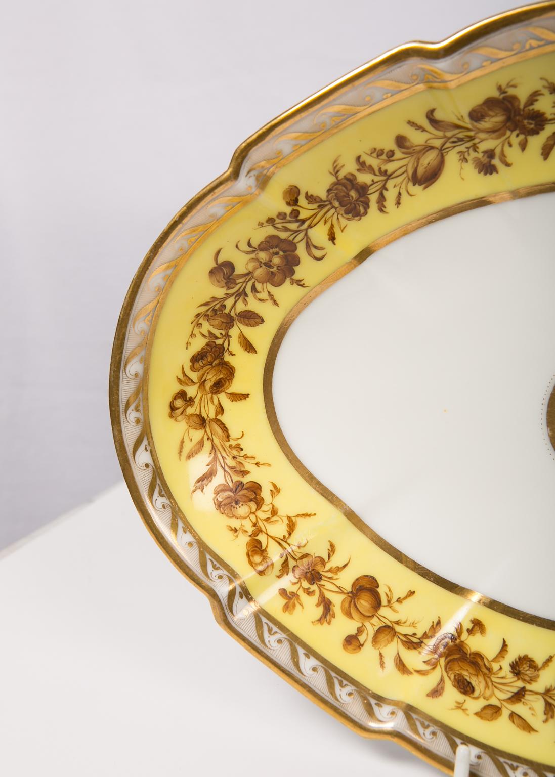 Pair of Neoclassical French Dishes, Made by Dihl et Guehard Late 18th Century 1