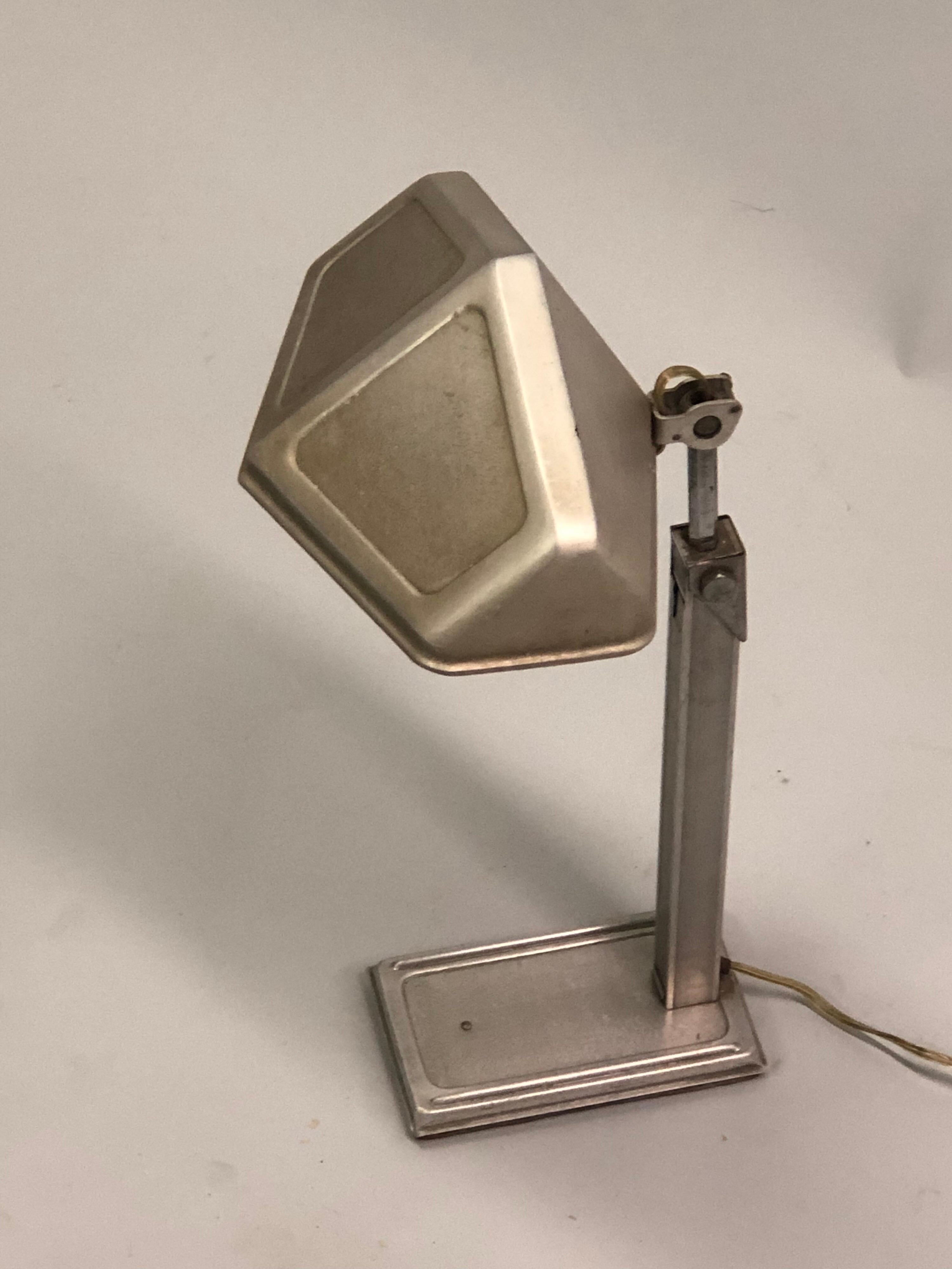 Paire de lampes de table/de bureau réglables en aluminium de style français ancien et moderne par Pirette 1930 en vente 3