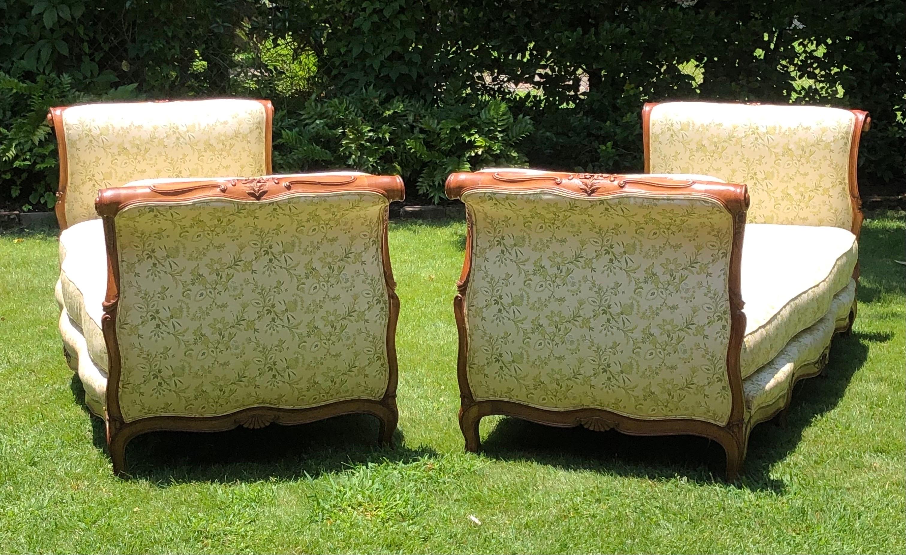  Paar französische achtbeinige Stühle im Louis-XV-Stil  Tagesbetten ~ Sofas, 19. Jahrhundert (Louis XV.)