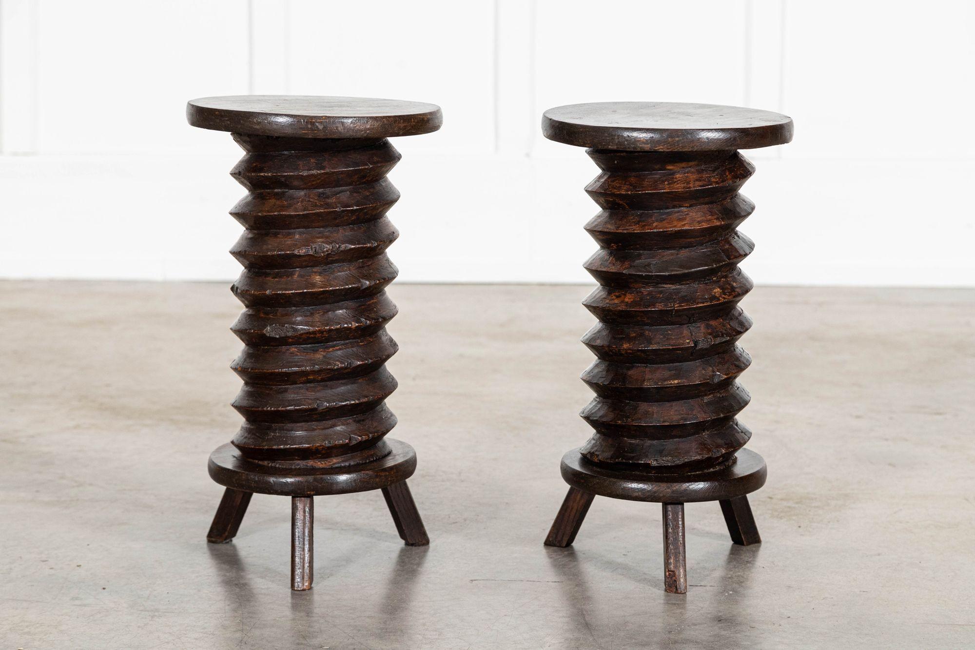 Coppia di tavolini cavatappi in olmo francese/supporti per piante/sculture in vendita 6