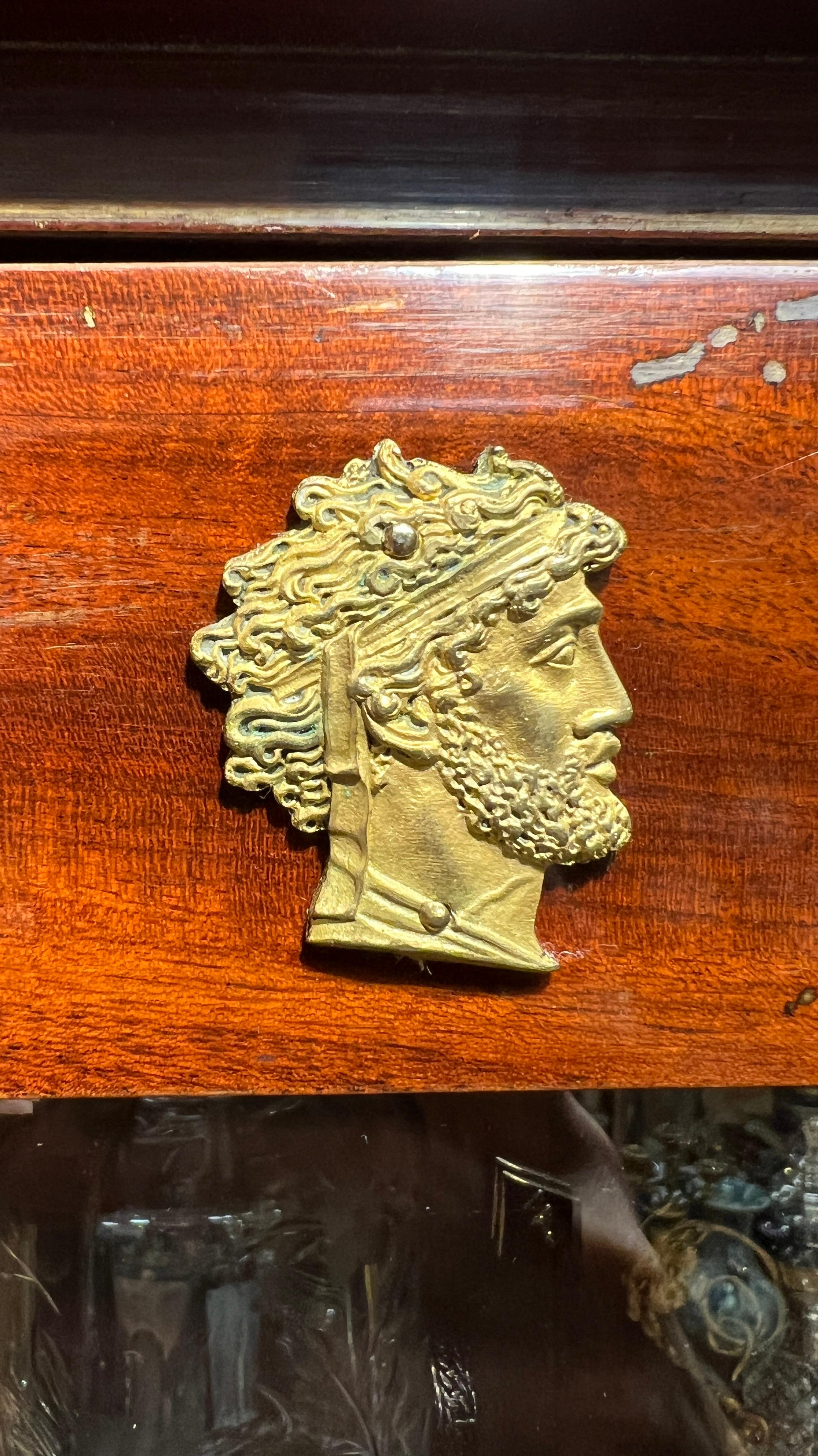 Français Paire de bibliothèques Empire françaises à la manière de Jacob Desmalter en vente