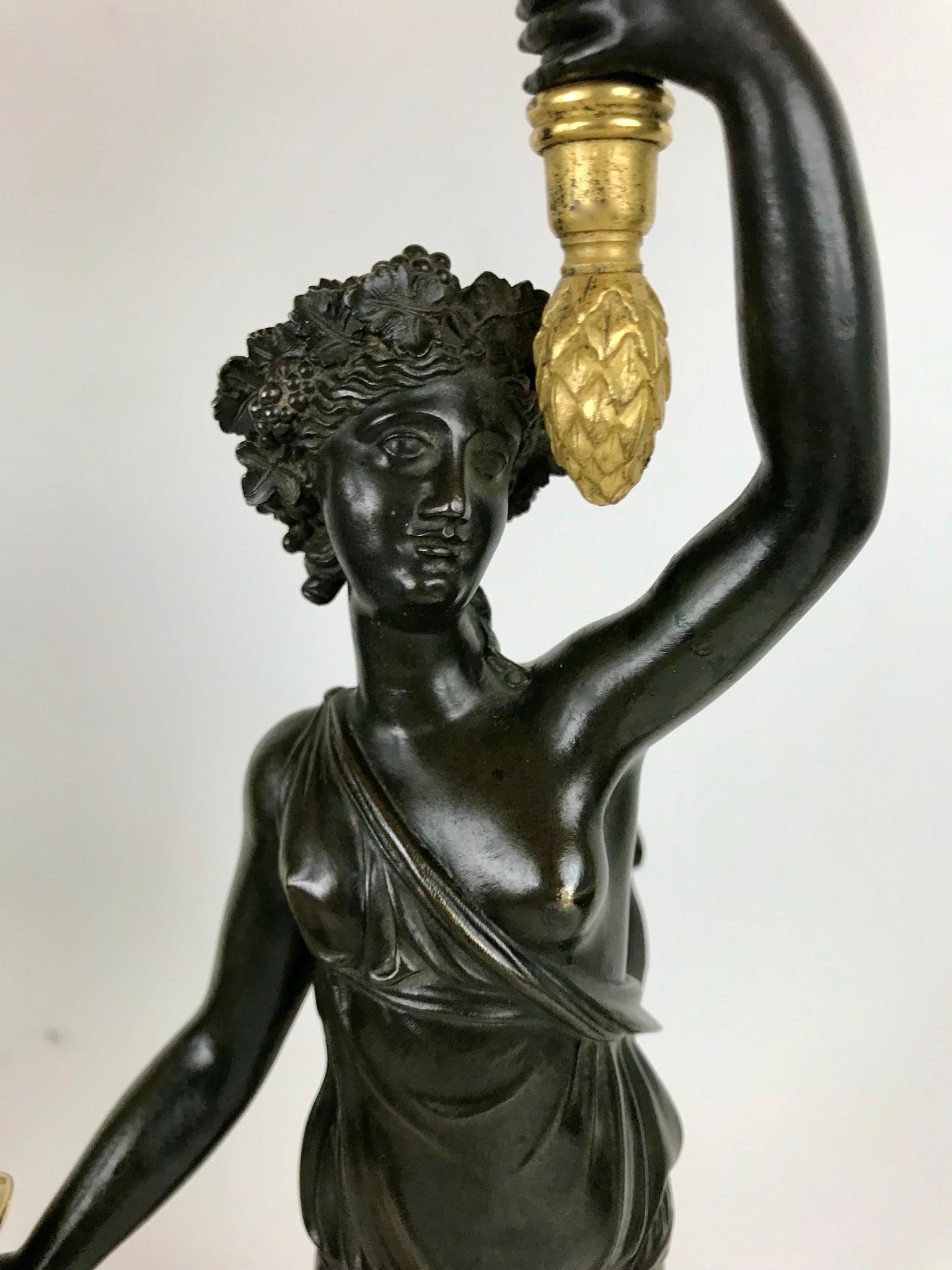 Paar figurale französische Empire-Kandelaber aus Bronze, signiert Chibout im Angebot 2