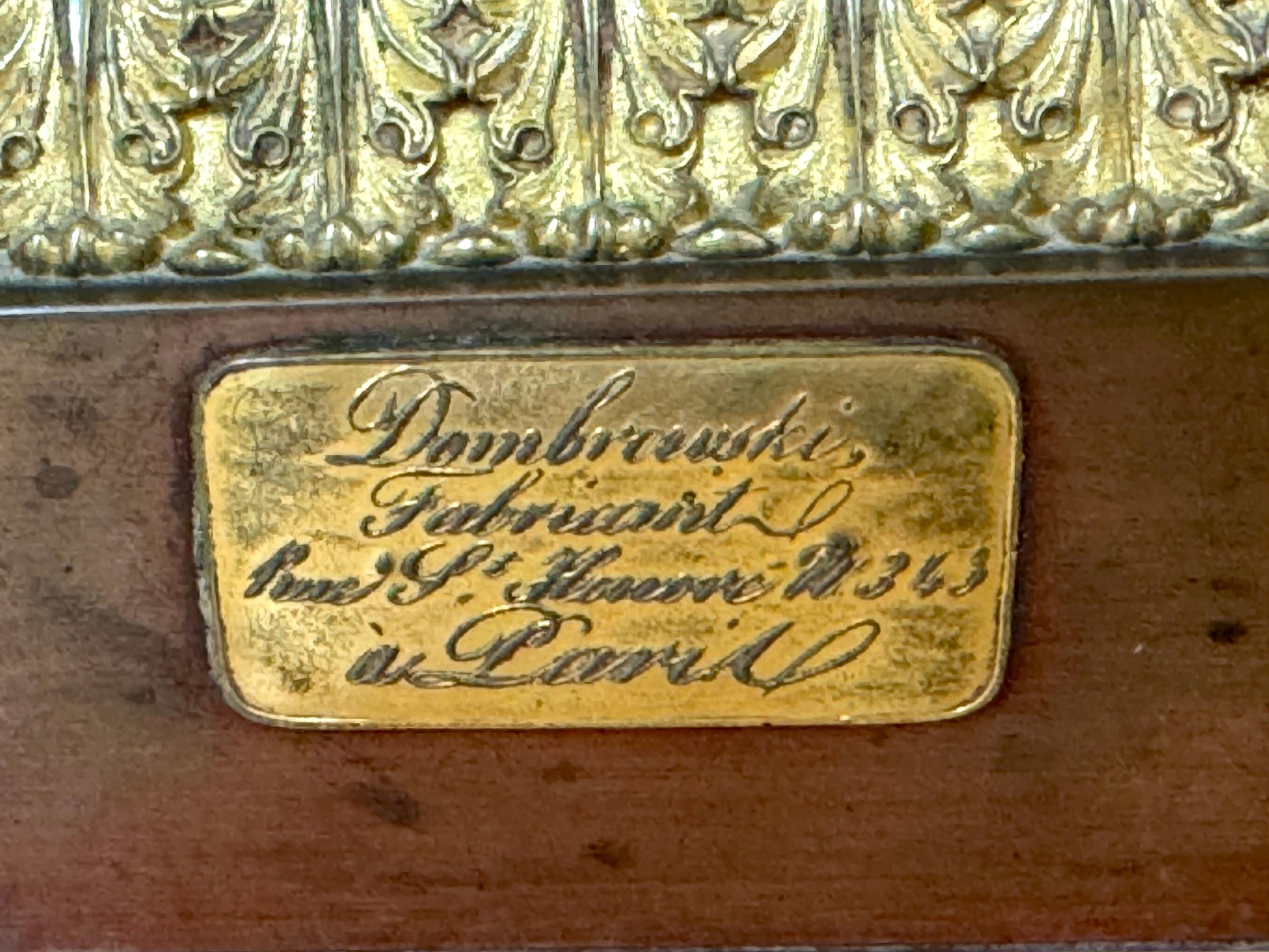 Coppia di lampade a colonna scanalate in bronzo patinato e ormolu francesi dell'Impero, firmate, 1830 in vendita 9