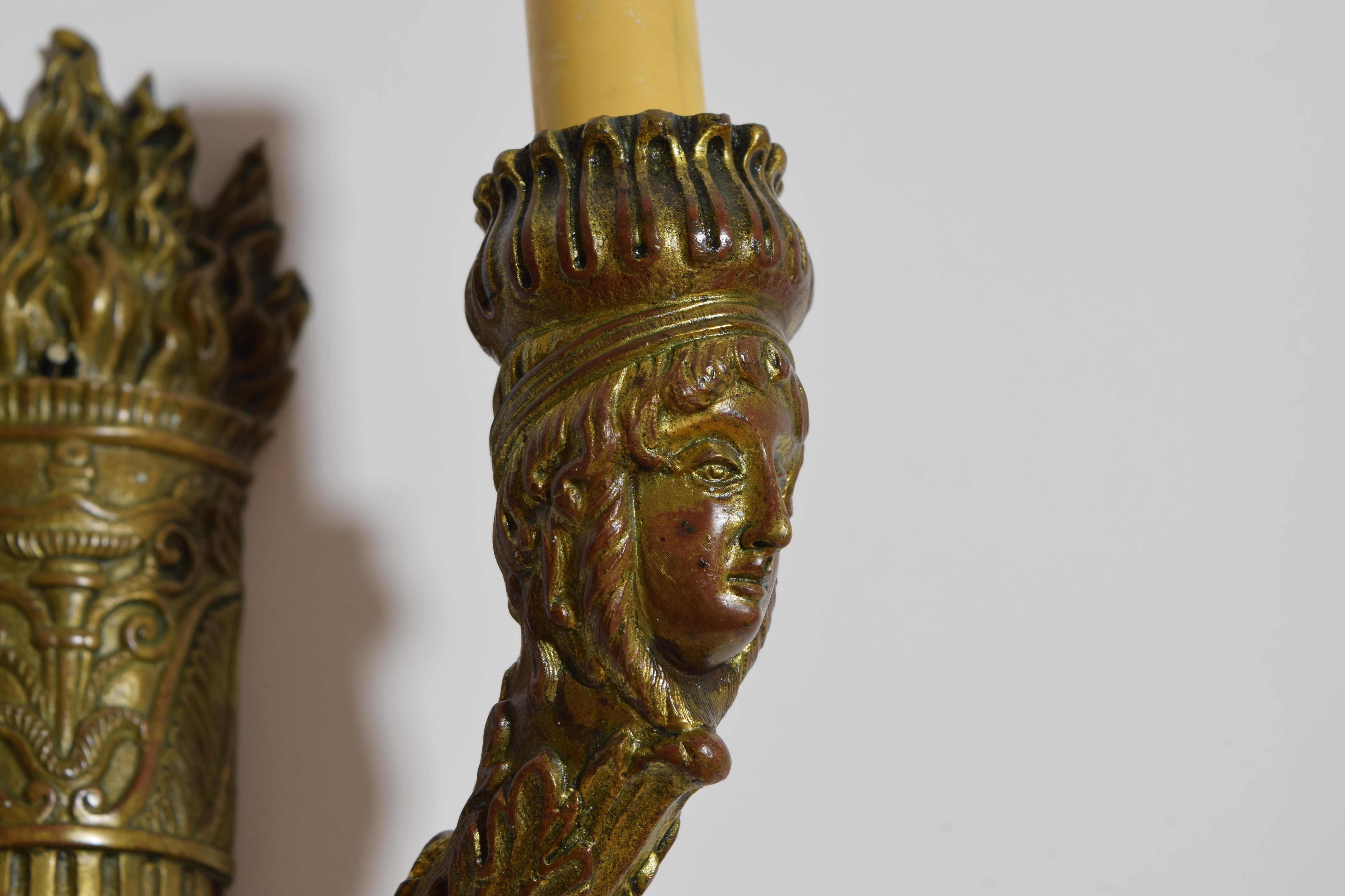 Paire d'appliques à deux bras en laiton de style Empire, début du 20e siècle en vente 2