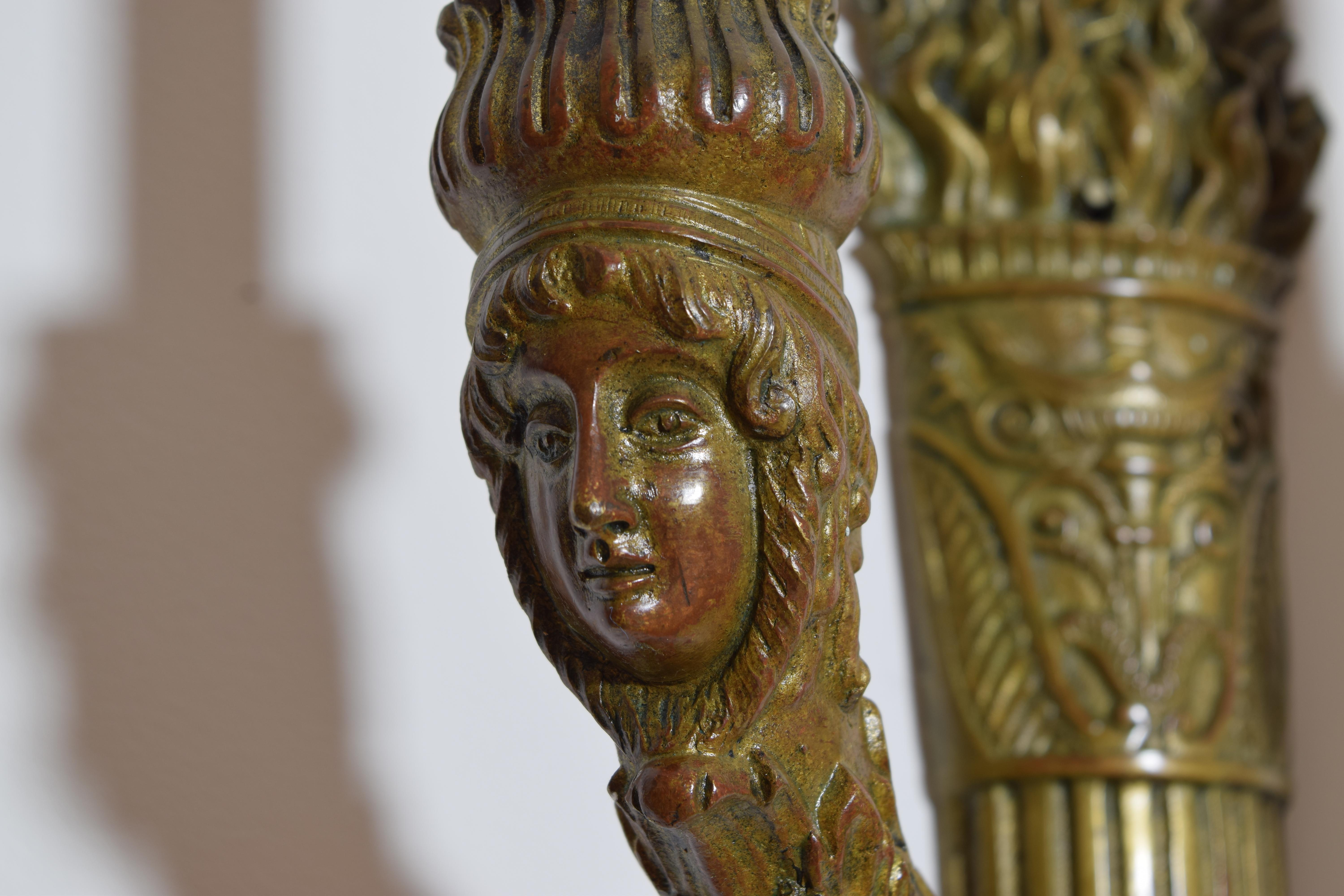 Paire d'appliques à deux bras en laiton de style Empire, début du 20e siècle en vente 3