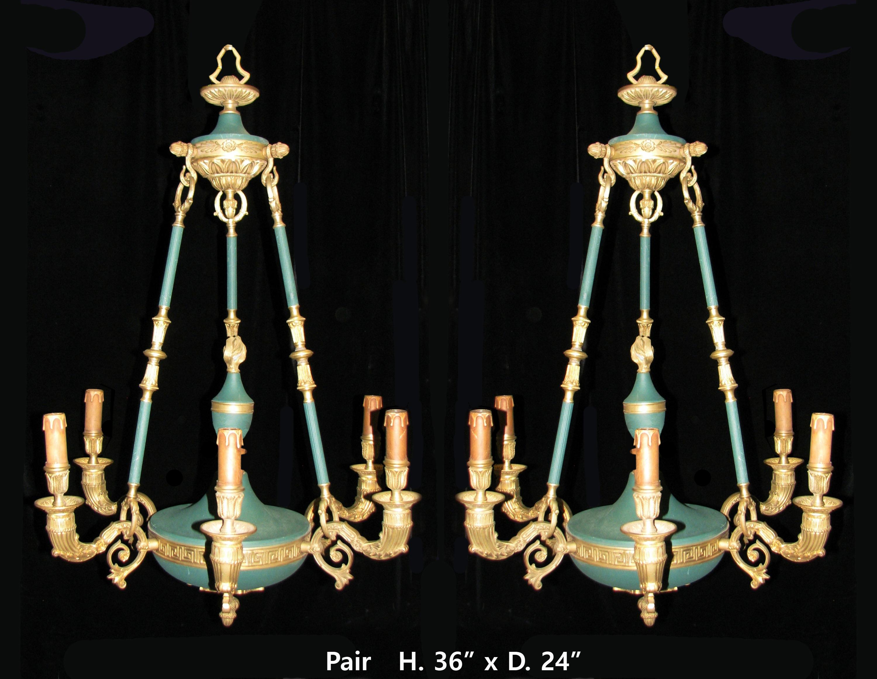 Beautiful pair French Empire style gilt bronze and green painted 6 light chandeliers. nice details.
Second half of the 20th century.
Wired for the American market.
