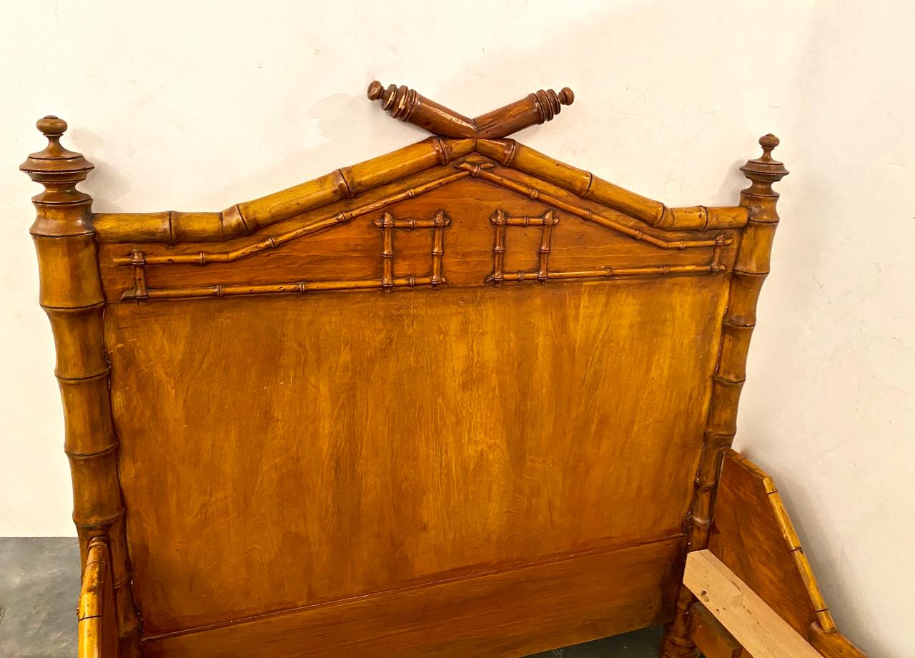 Pair of French Faux Bamboo Beds, Late 19th Century In Good Condition In Pasadena, CA