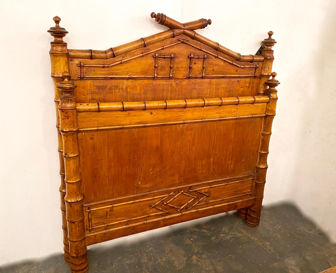 Pair of French Faux Bamboo Beds, Late 19th Century 1