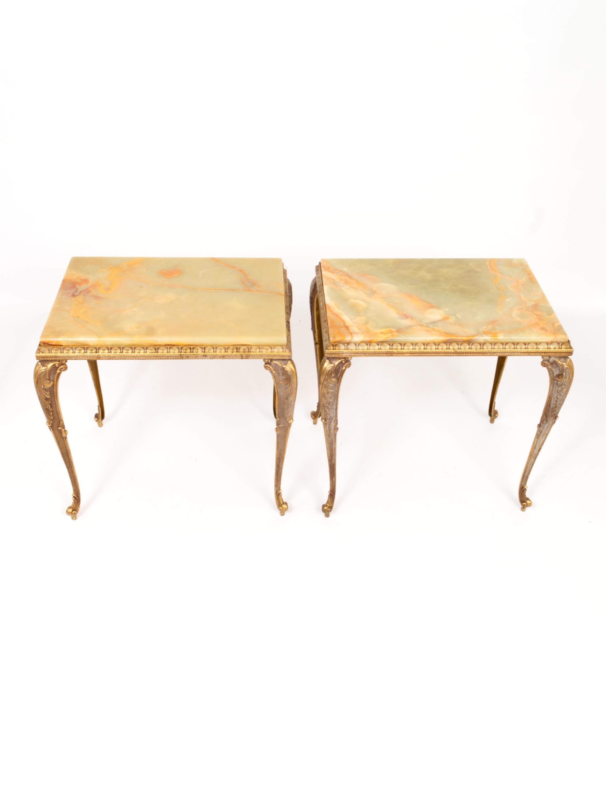 A Pair French gilt brass and onyx side lamp tables C.1940
Elegant classically French cabriole legs, and beautifully toned onyx.
In excellent vintage condition.
 