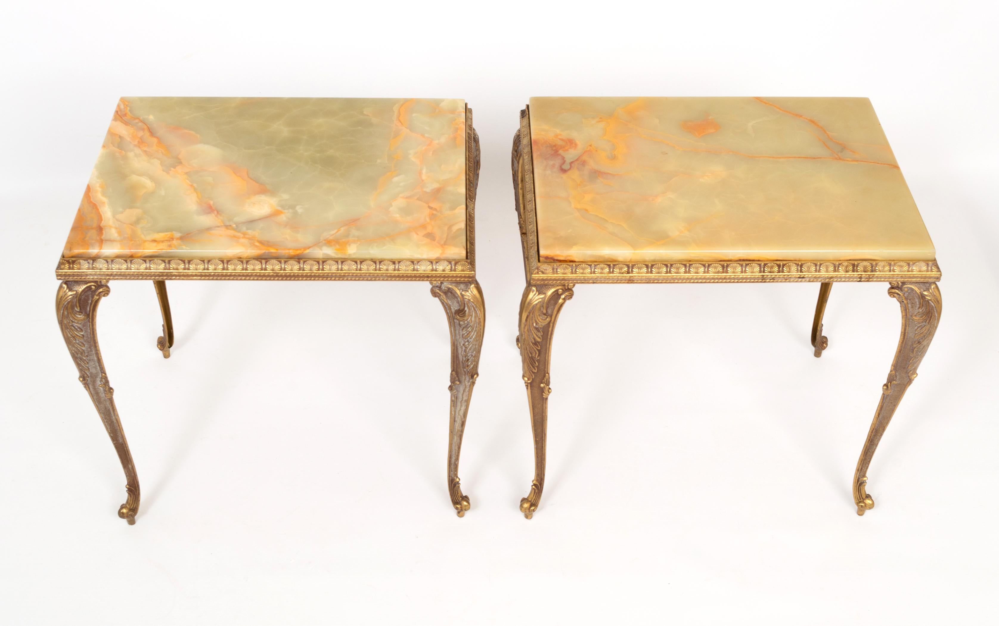 Pair French Gilt Brass and Onyx Side Lamp Tables, c.1940 In Good Condition For Sale In London, GB